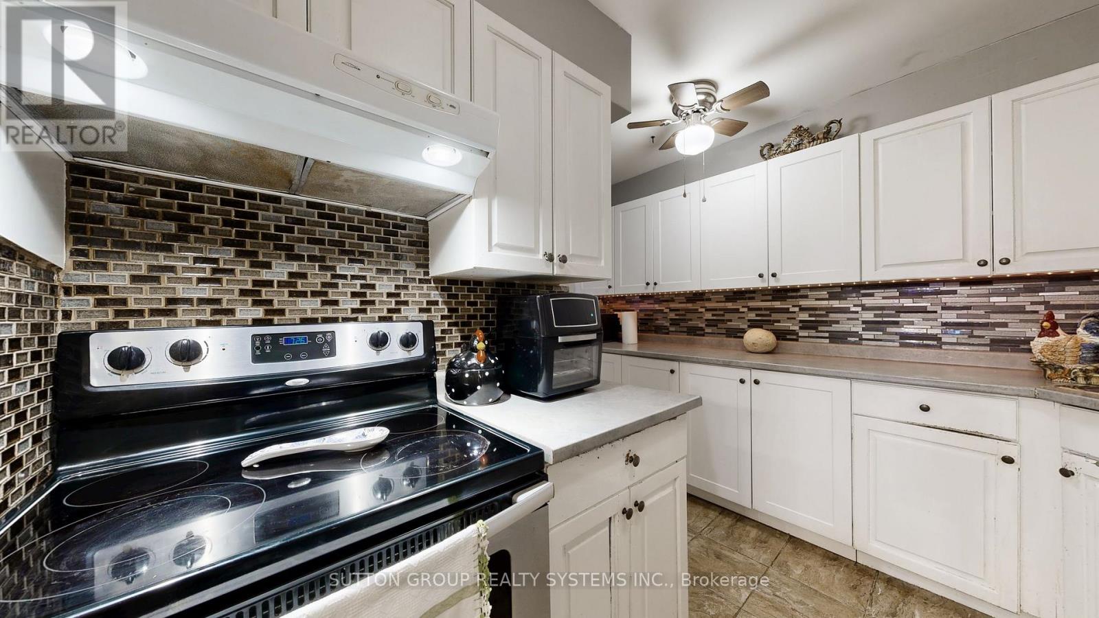 #1811 85 EMMETT AVENUE - 10