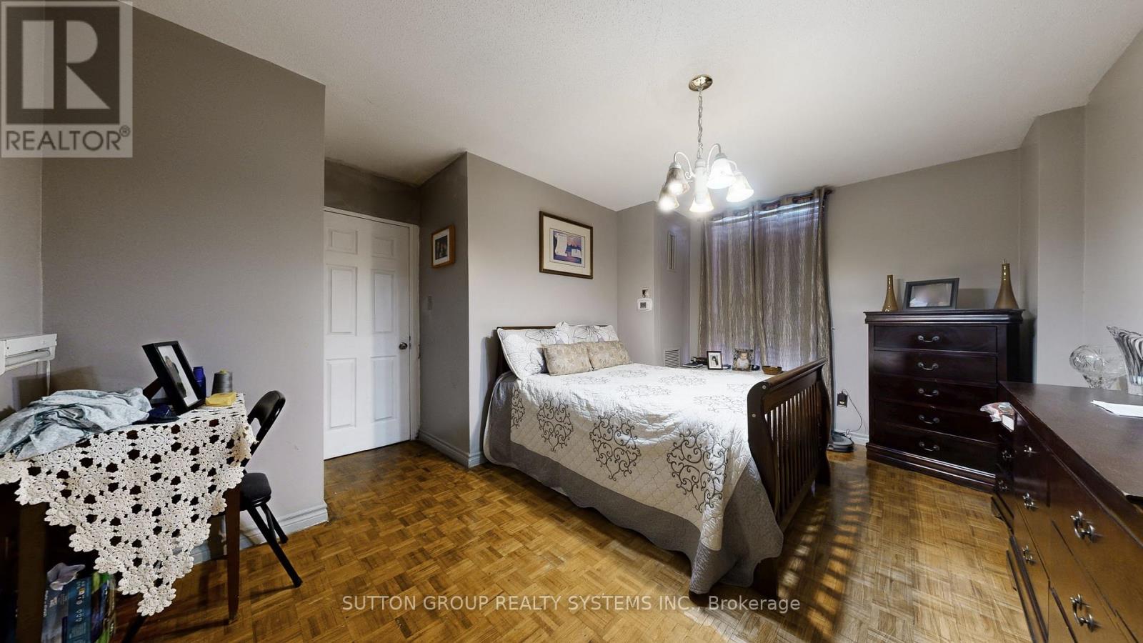 #1811 85 EMMETT AVENUE - 15