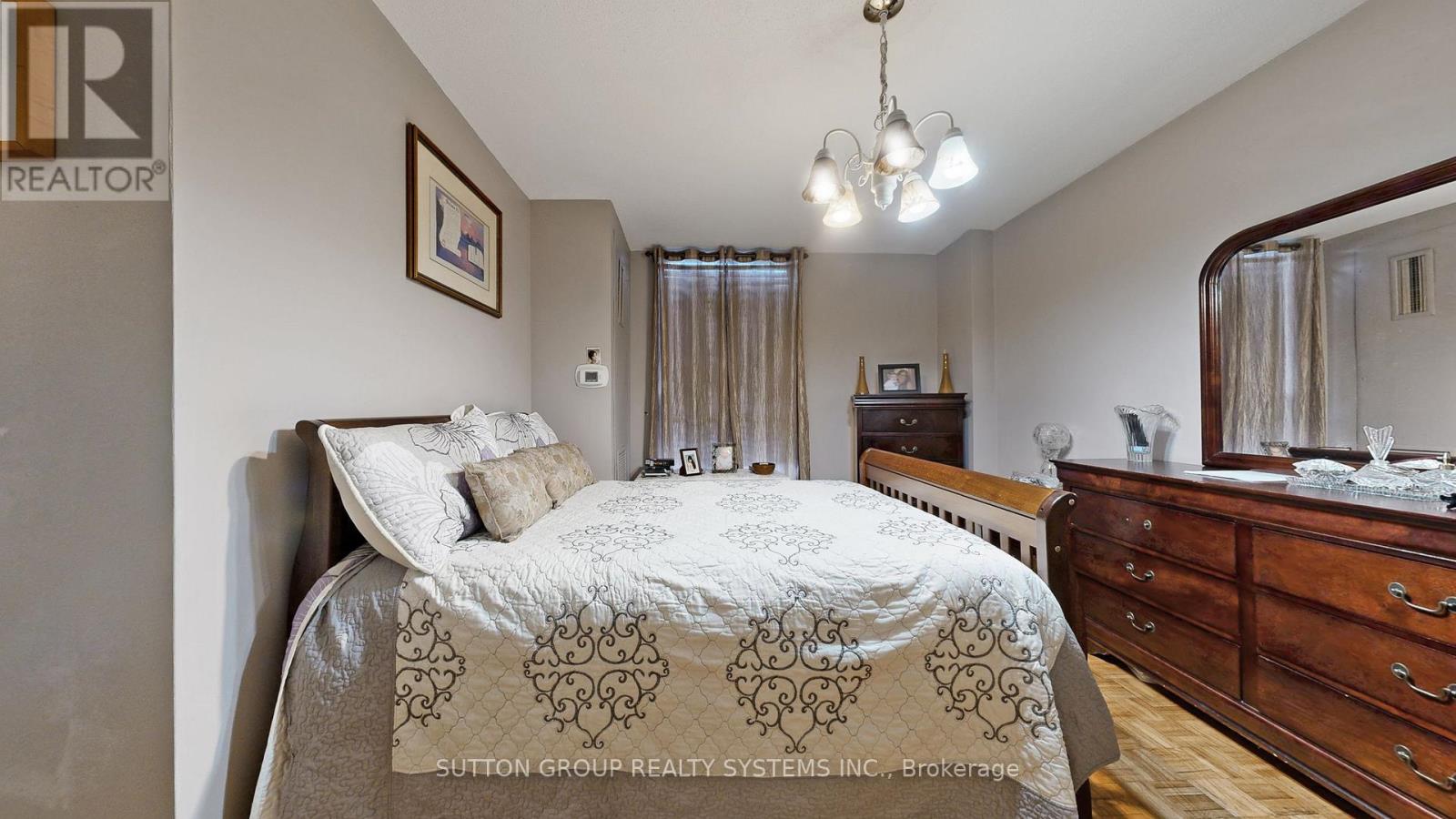 #1811 85 EMMETT AVENUE - 17