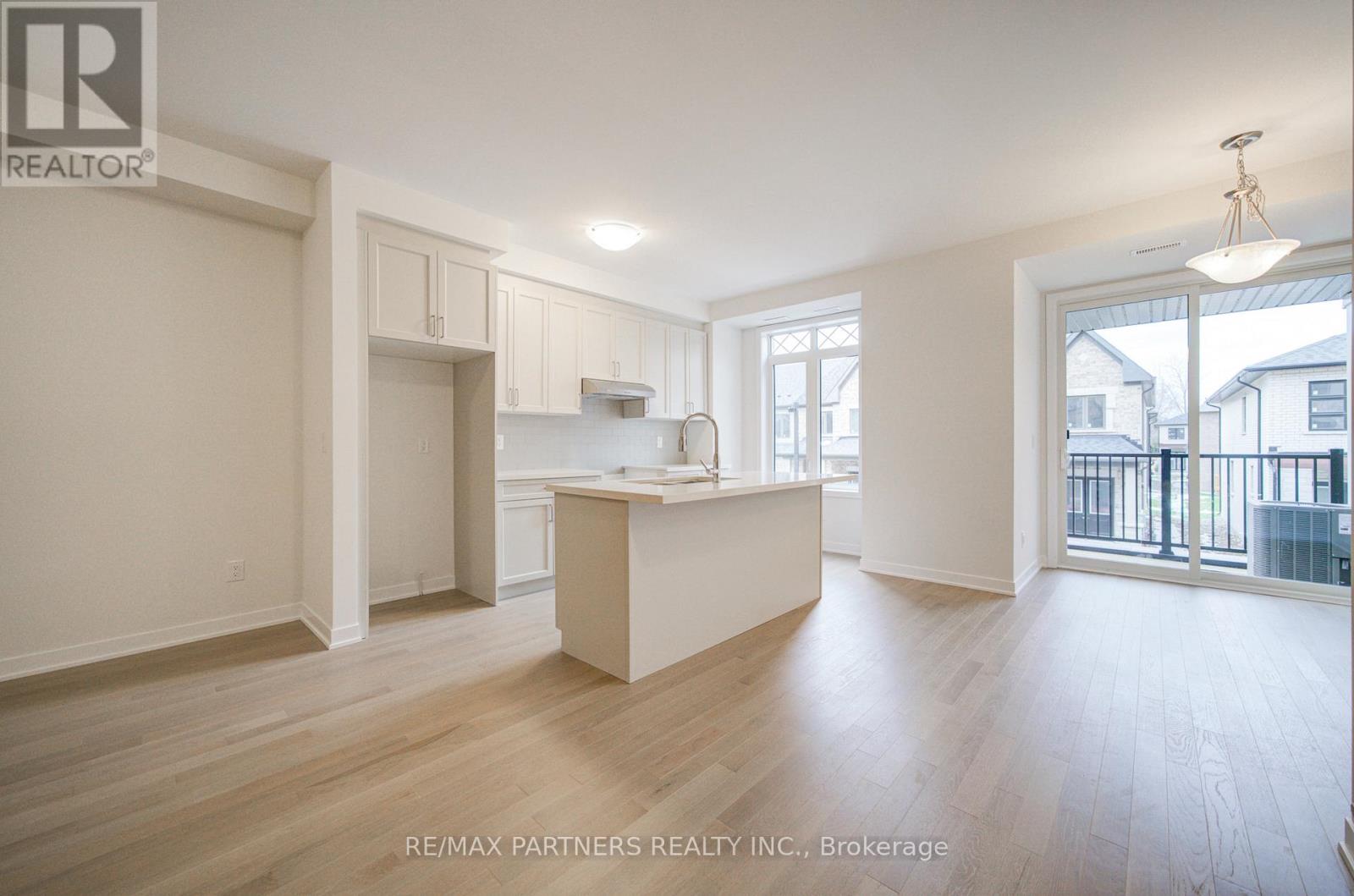 23 John Canning photo 4