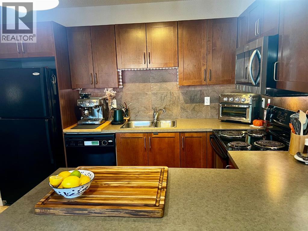 Single Family House for Sale in   Country Village Circle NE Country Hills Village Calgary 