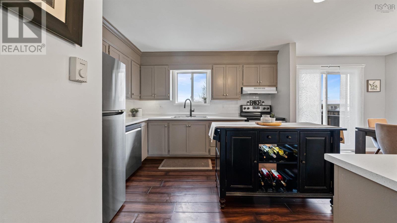 Property 12 of 50 of 74 Cannon Crescent