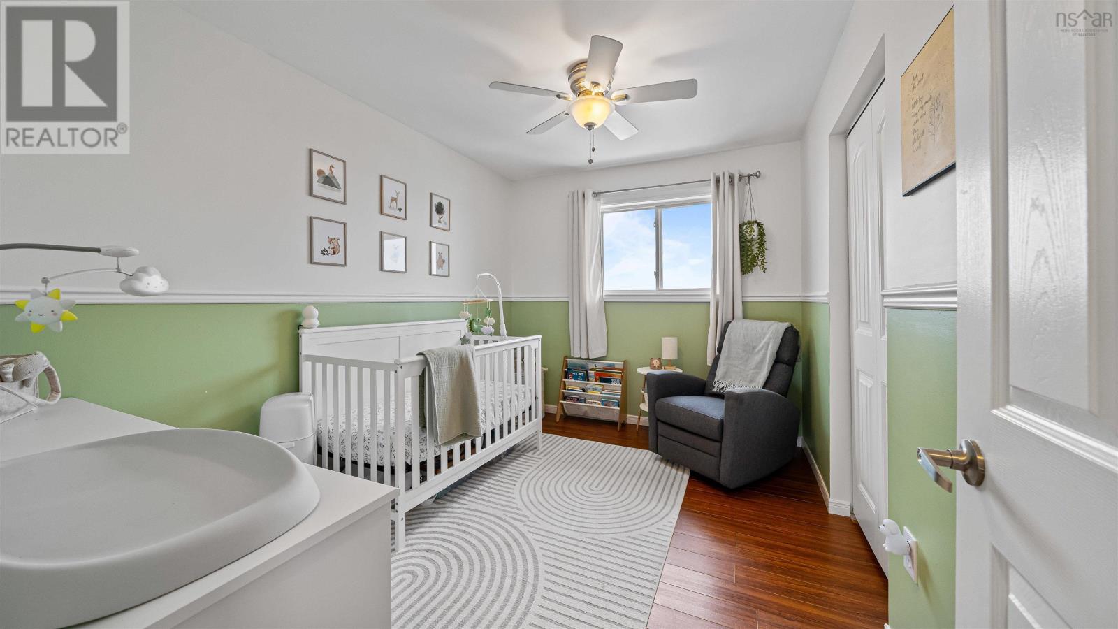 Property 32 of 50 of 74 Cannon Crescent