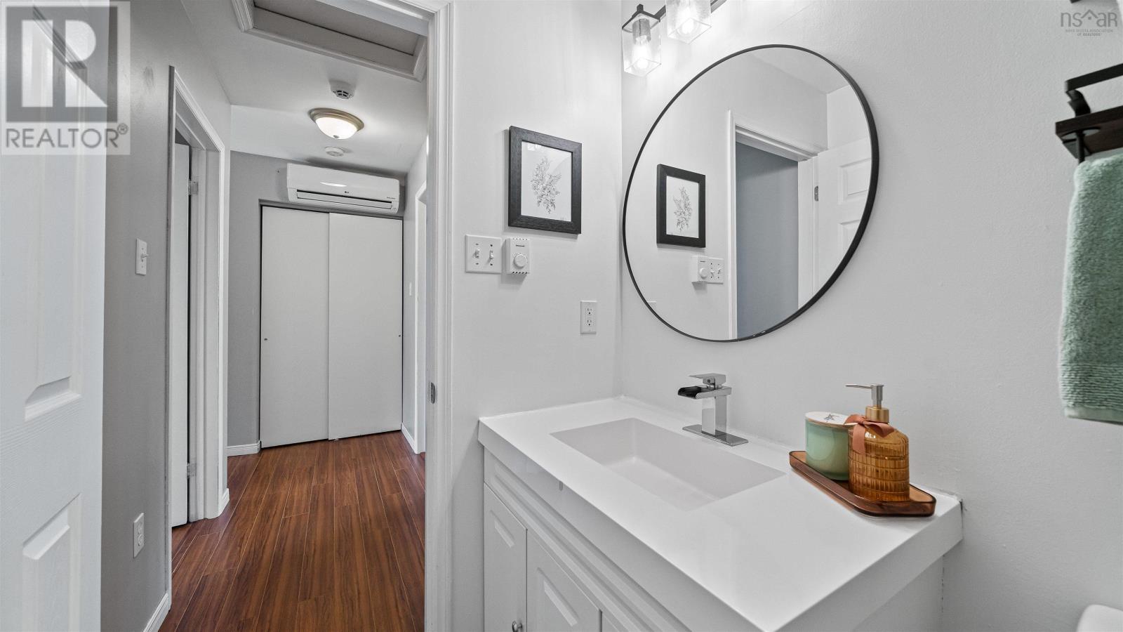 Property 29 of 50 of 74 Cannon Crescent