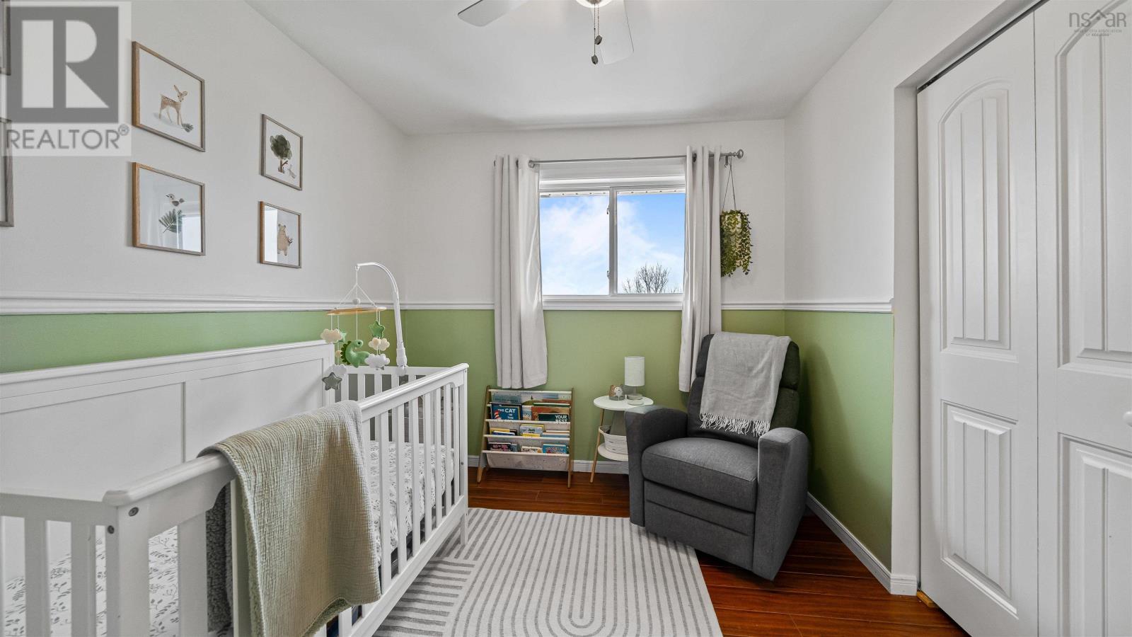 Property 33 of 50 of 74 Cannon Crescent