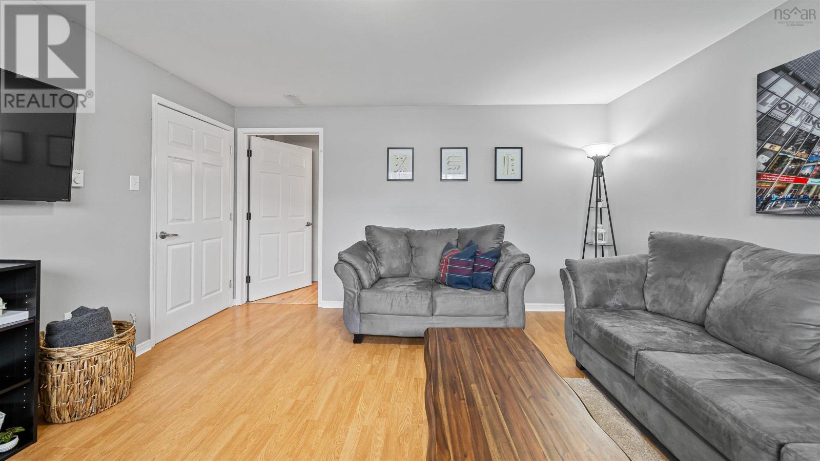 Property 42 of 50 of 74 Cannon Crescent