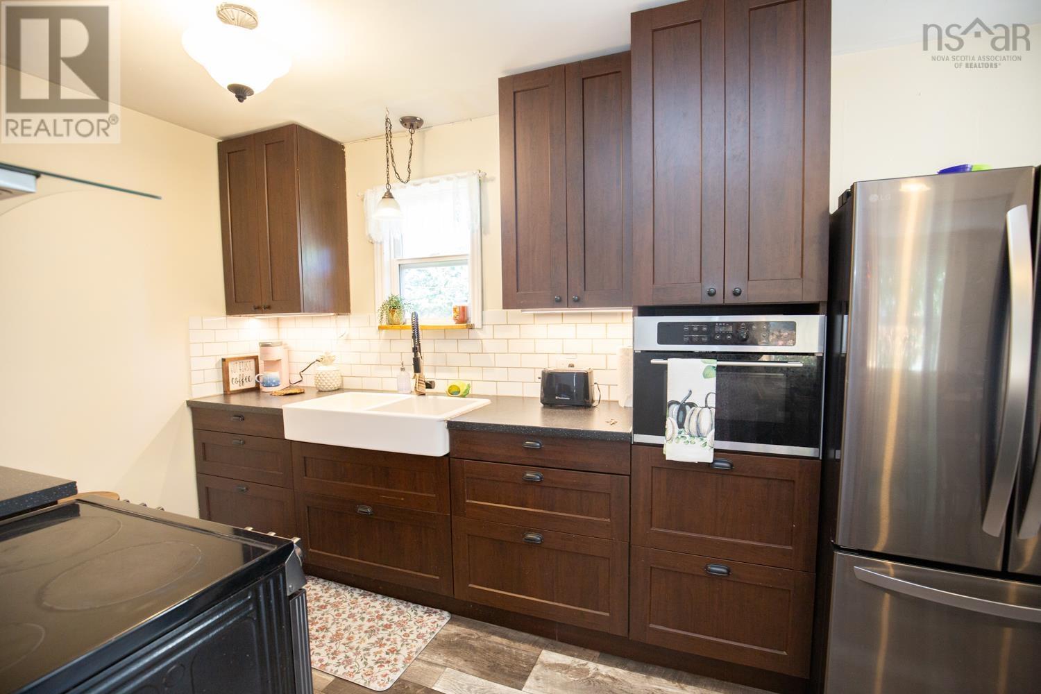 Property 10 of 39 of 20 VALLEYVIEW Court