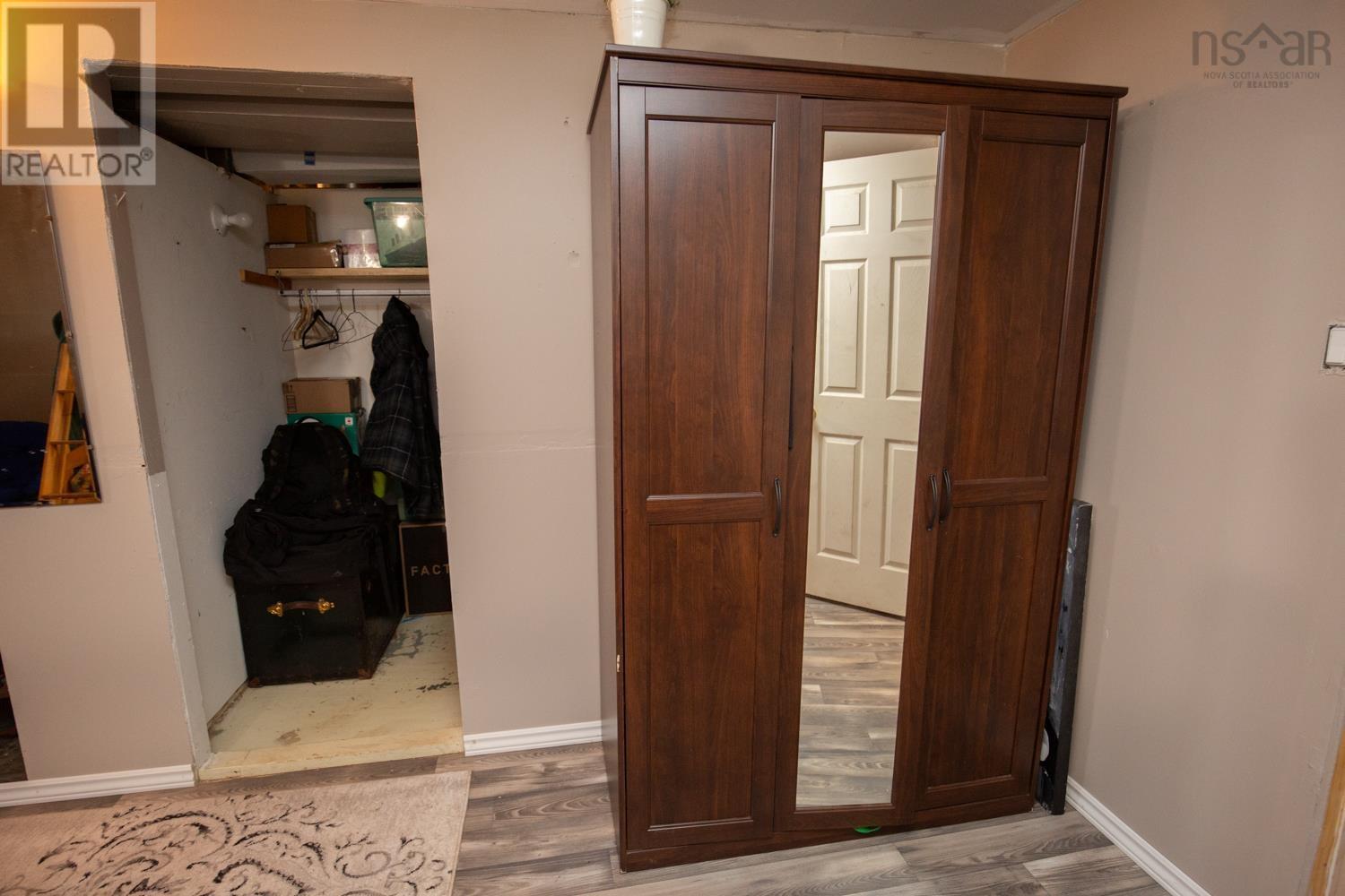 Property 28 of 39 of 20 VALLEYVIEW Court