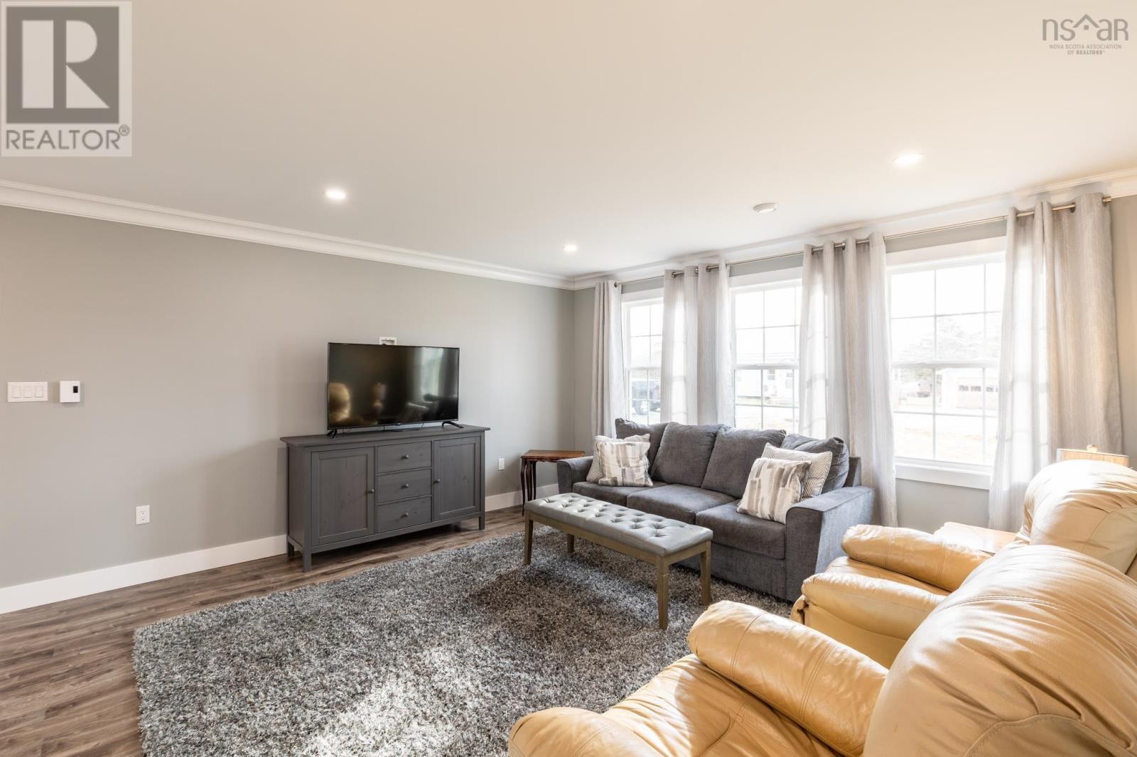 Property 3 of 26 of 28 Franks Road