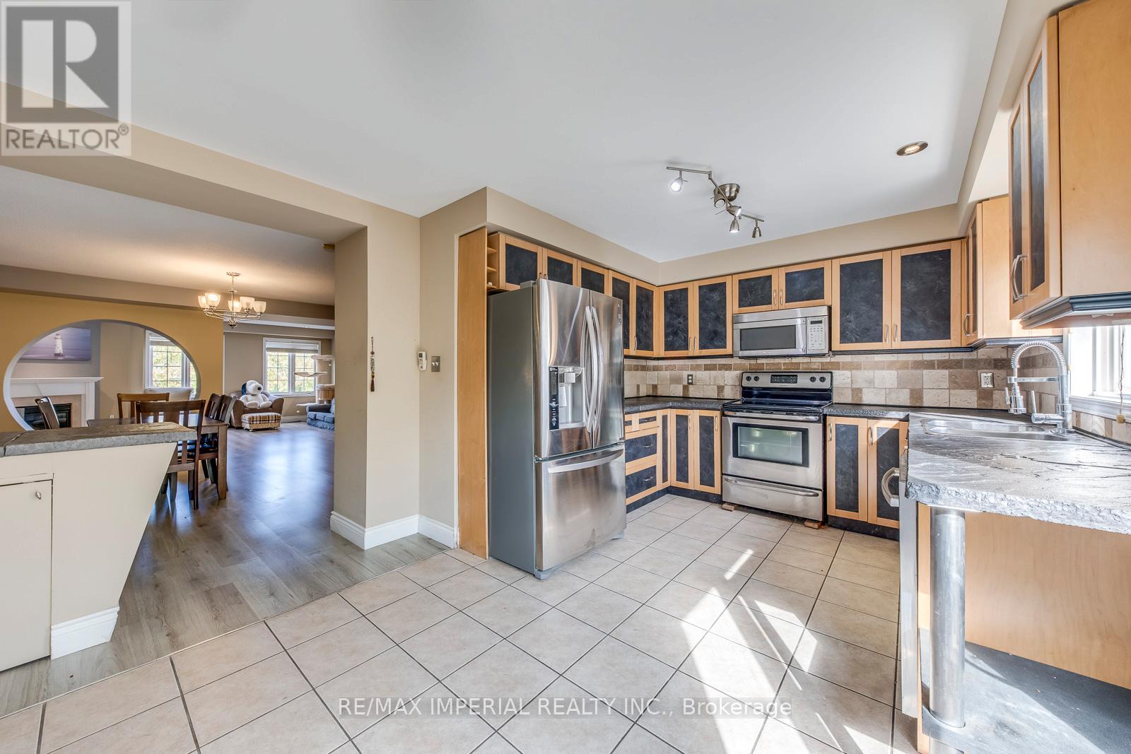 Single Family House for Sale in    SOUTHSIDE PLACE Hamilton (Mountview) 