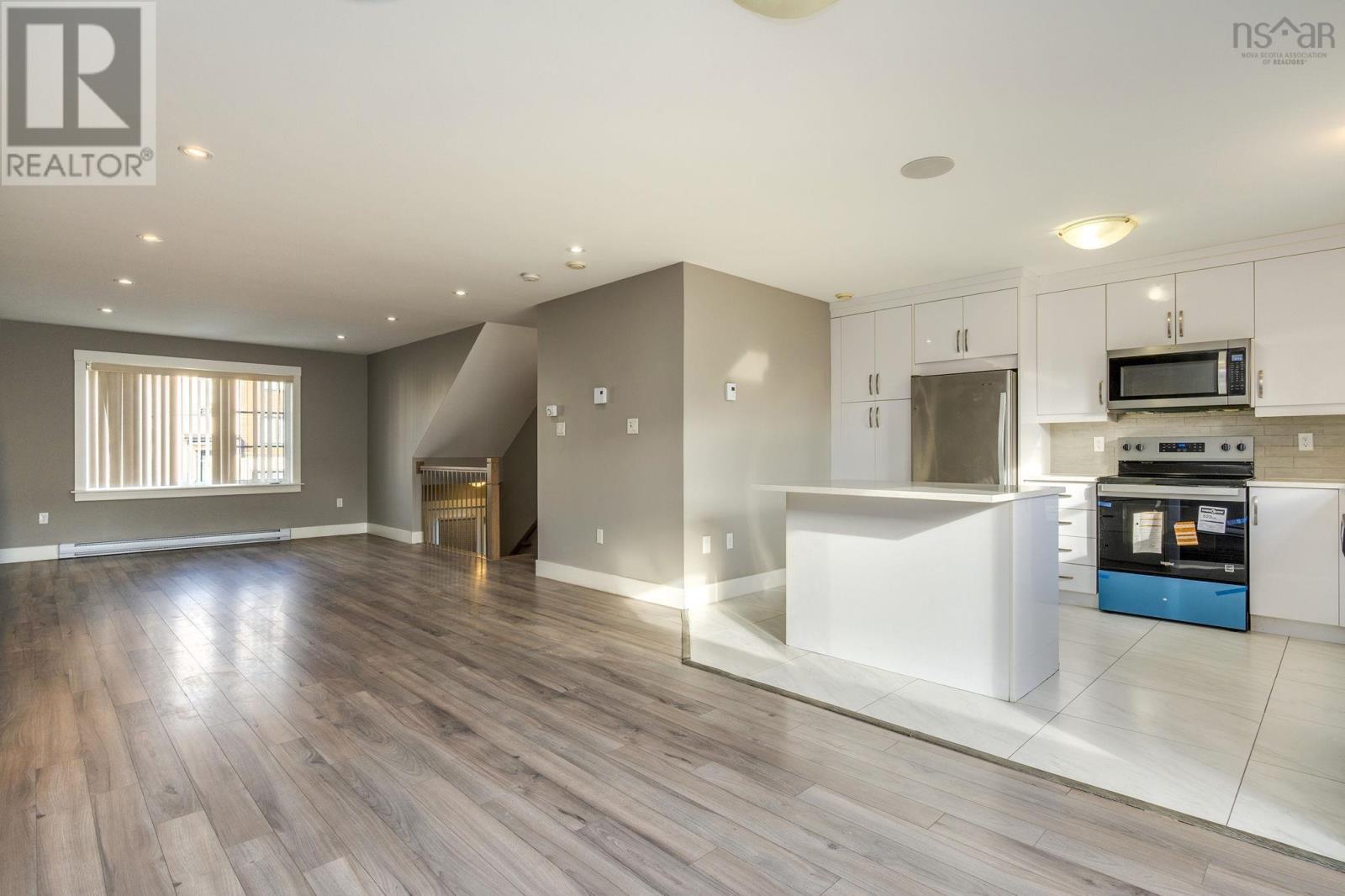 Property 30 of 50 of 25 Titanium Crescent