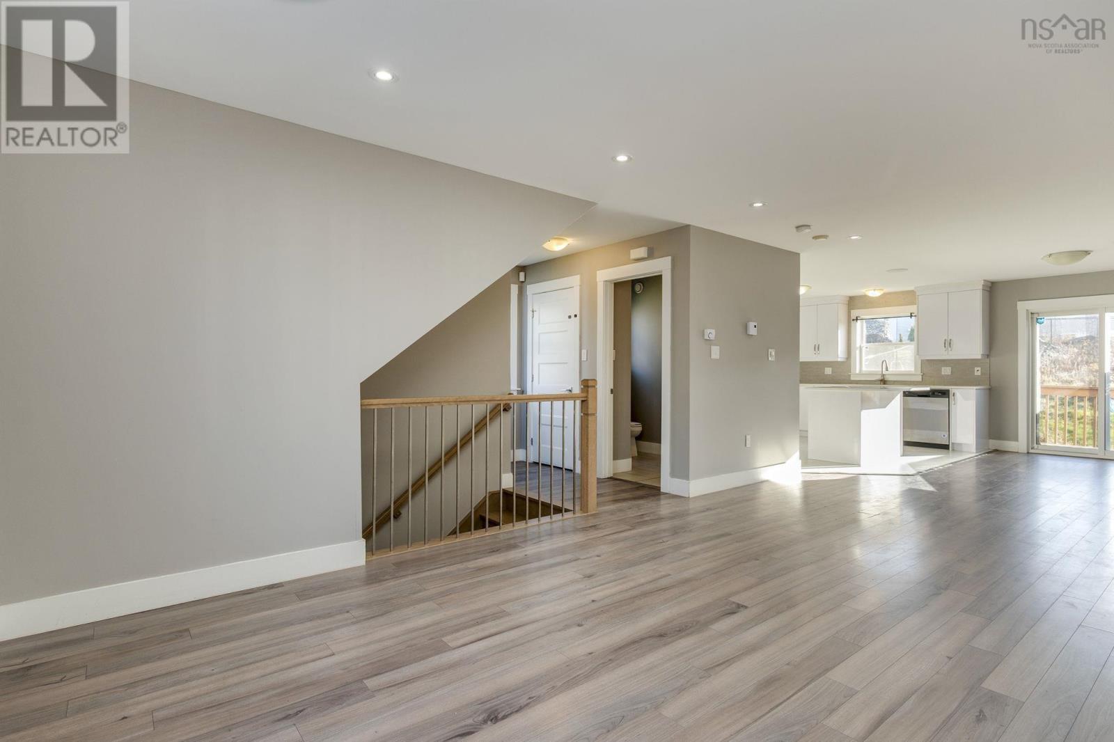 Property 4 of 50 of 25 Titanium Crescent