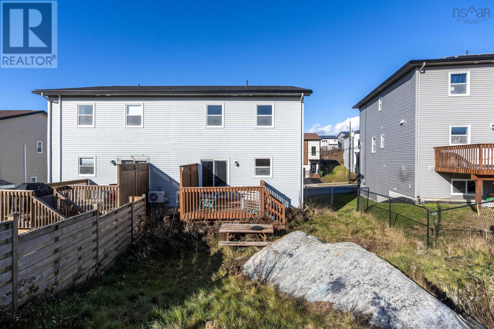 Property 36 of 50 of 25 Titanium Crescent