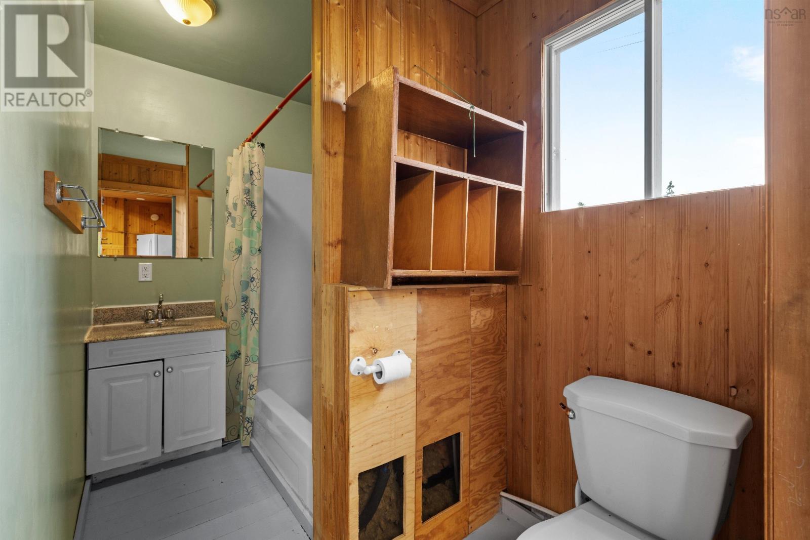 Property 29 of 35 of 2147 East Petpeswick Road