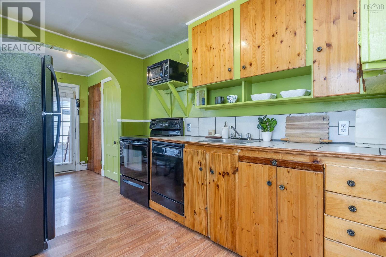 Property 6 of 49 of 3666 Barrington Street