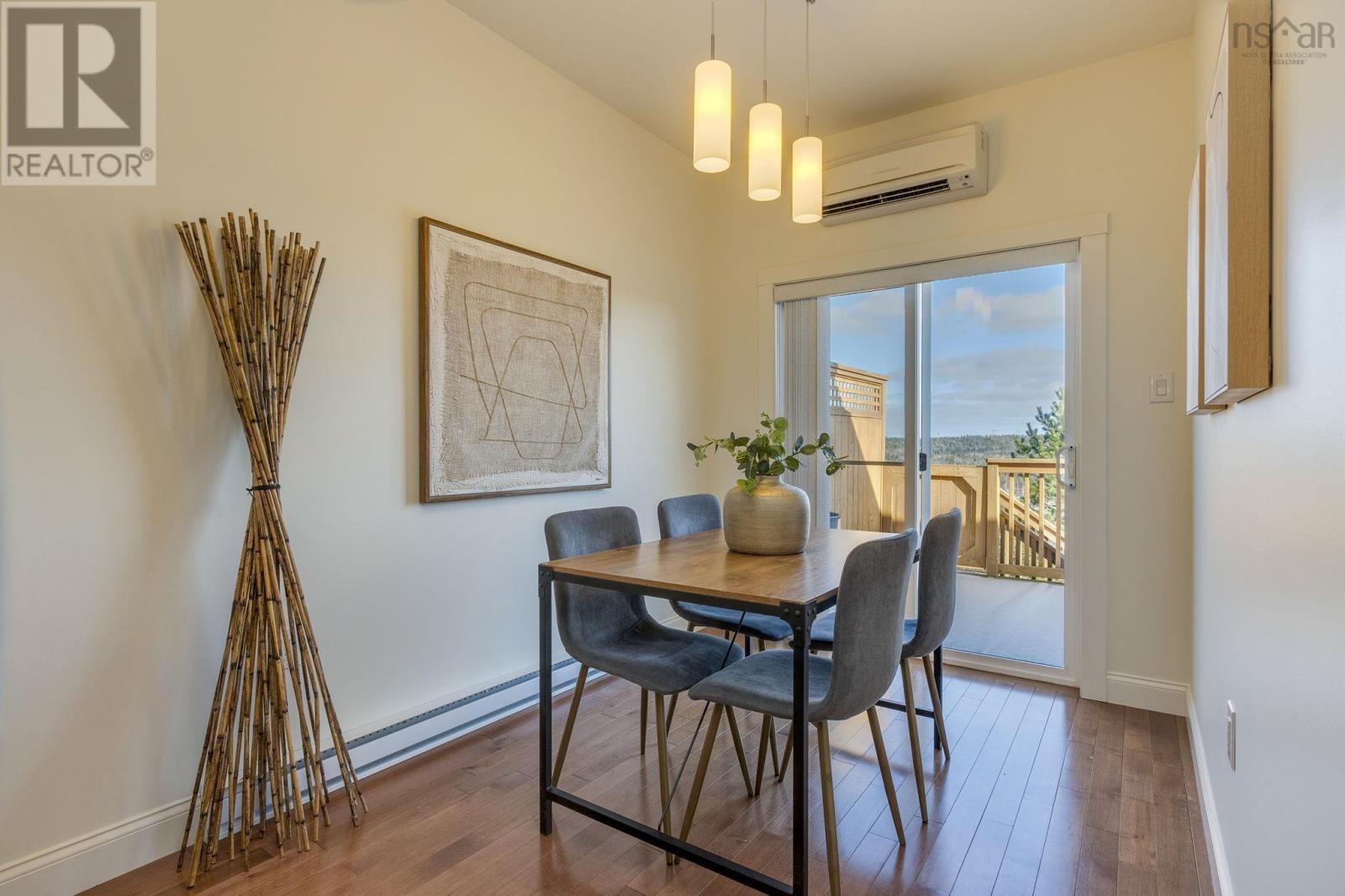 Property 27 of 38 of 10 Cabernet Court