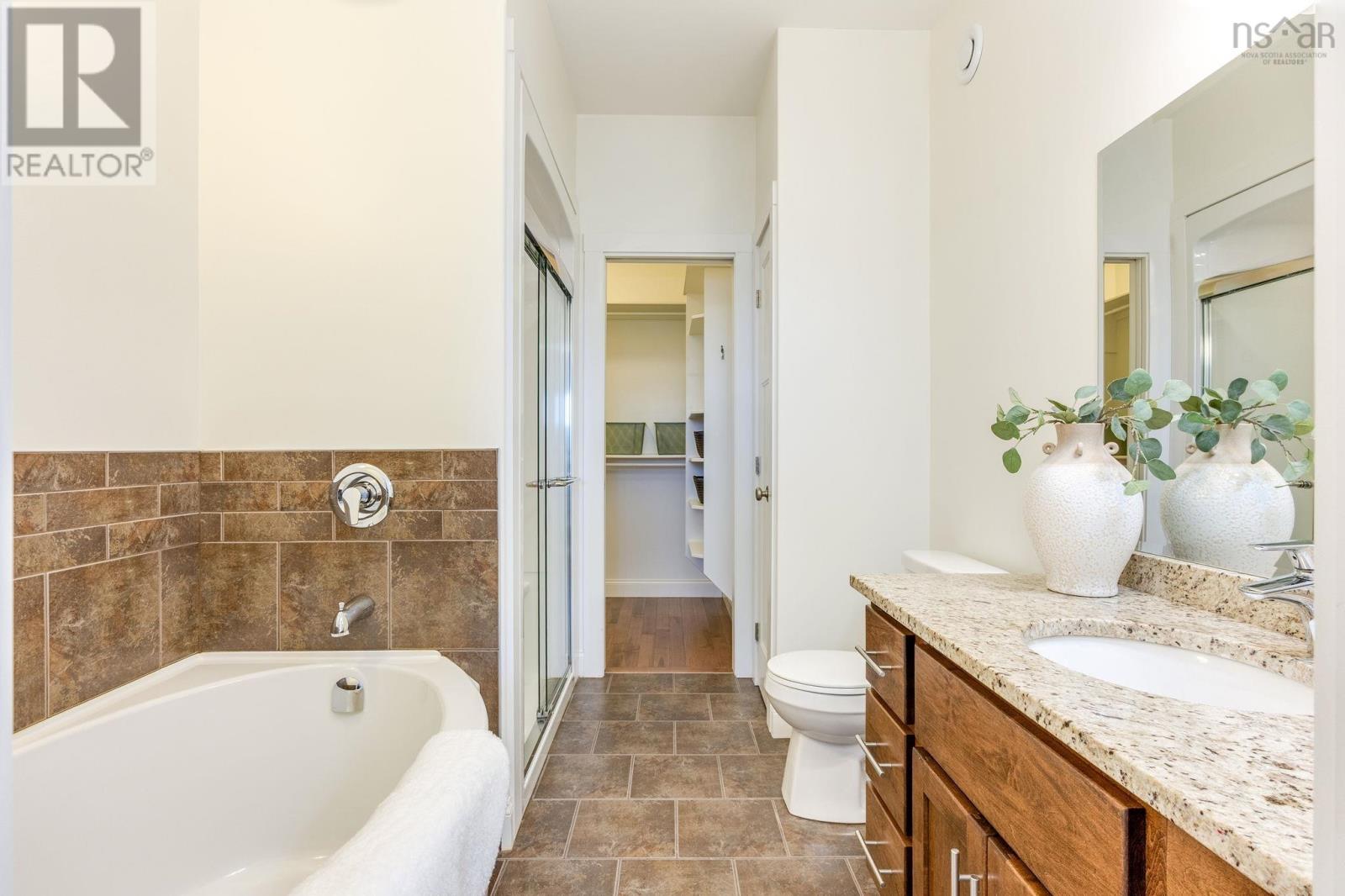 Property 6 of 38 of 10 Cabernet Court