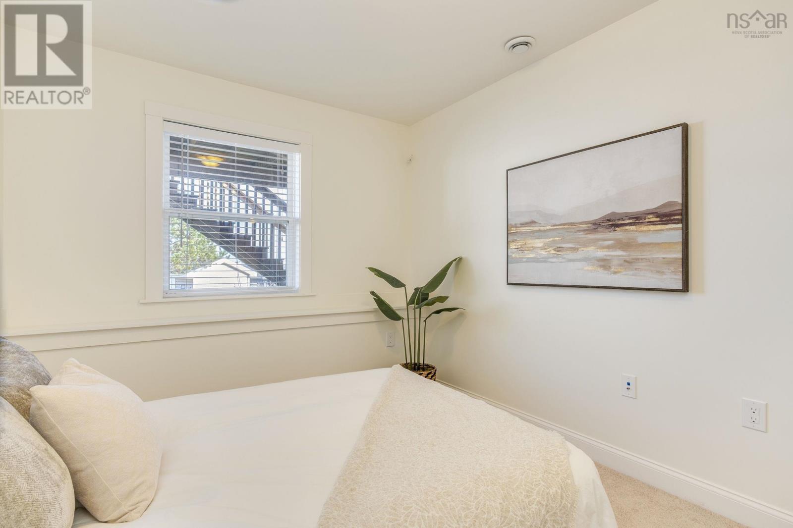 Property 31 of 38 of 10 Cabernet Court