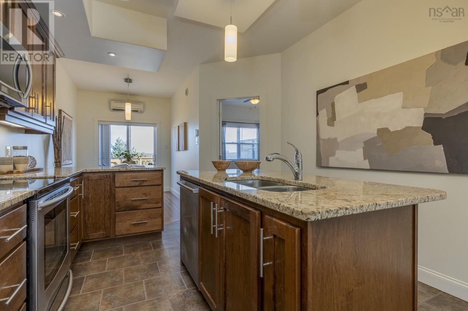 Property 2 of 38 of 10 Cabernet Court