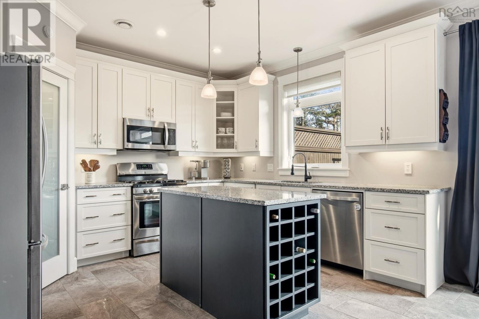 Property 35 of 36 of 125 Bosun Run