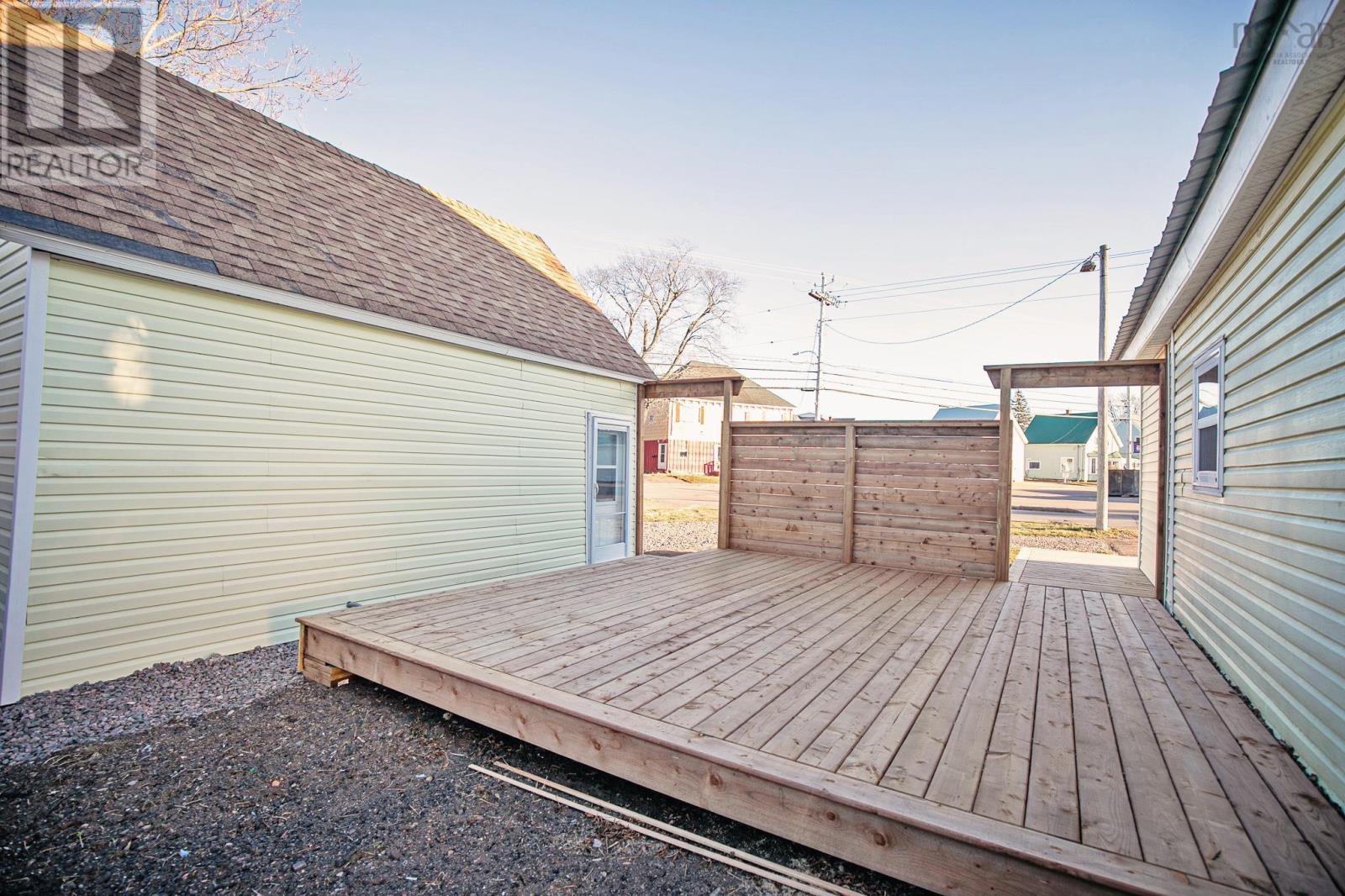 Property 39 of 45 of 32 Douglas Avenue