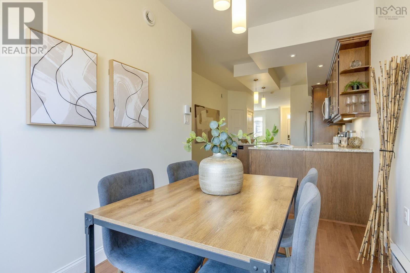 Property 5 of 38 of 10 Cabernet Court