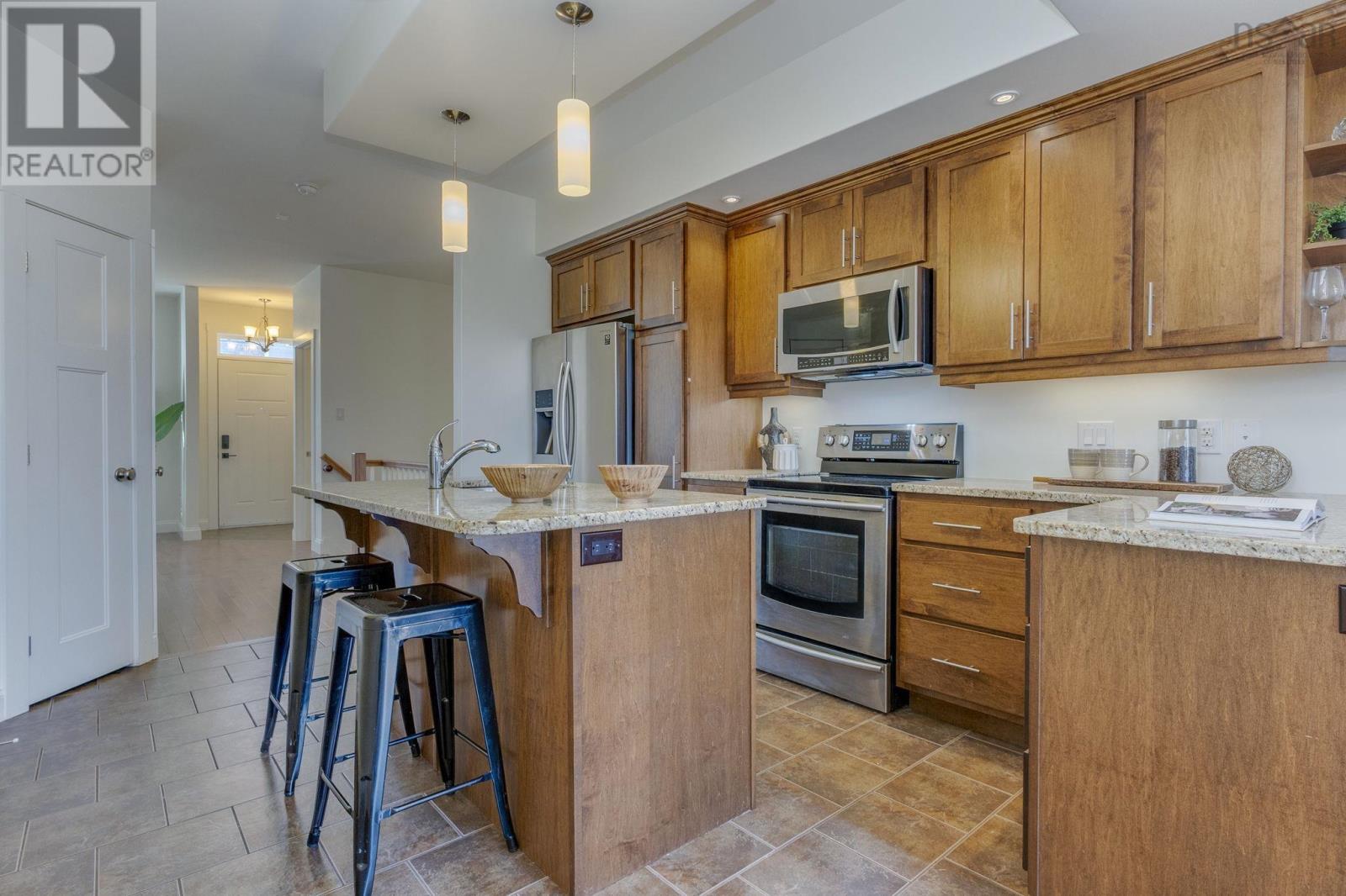 Property 34 of 38 of 10 Cabernet Court