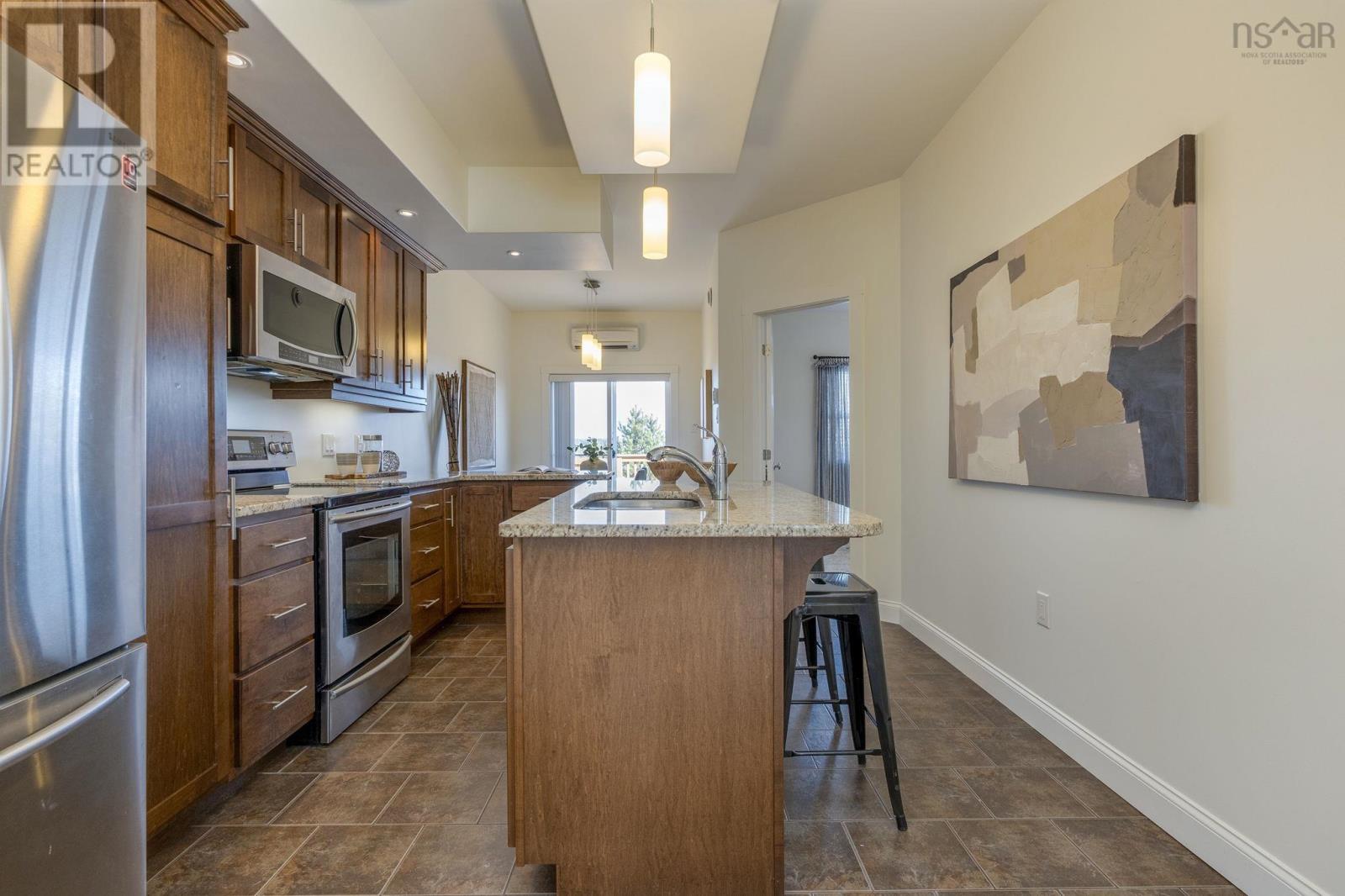 Property 18 of 38 of 10 Cabernet Court