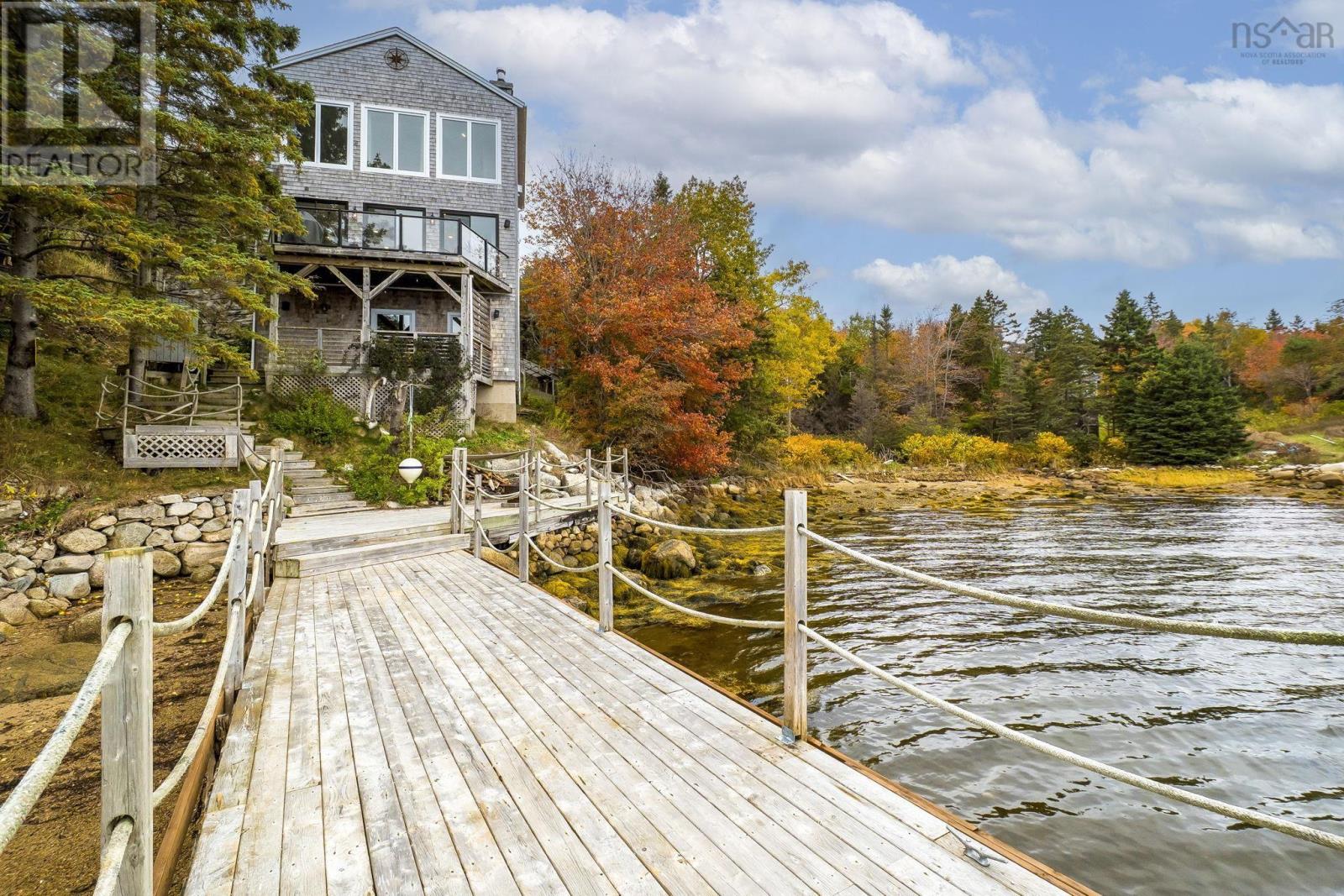 Property 15 of 51 of 6566 St Margarets Bay Road