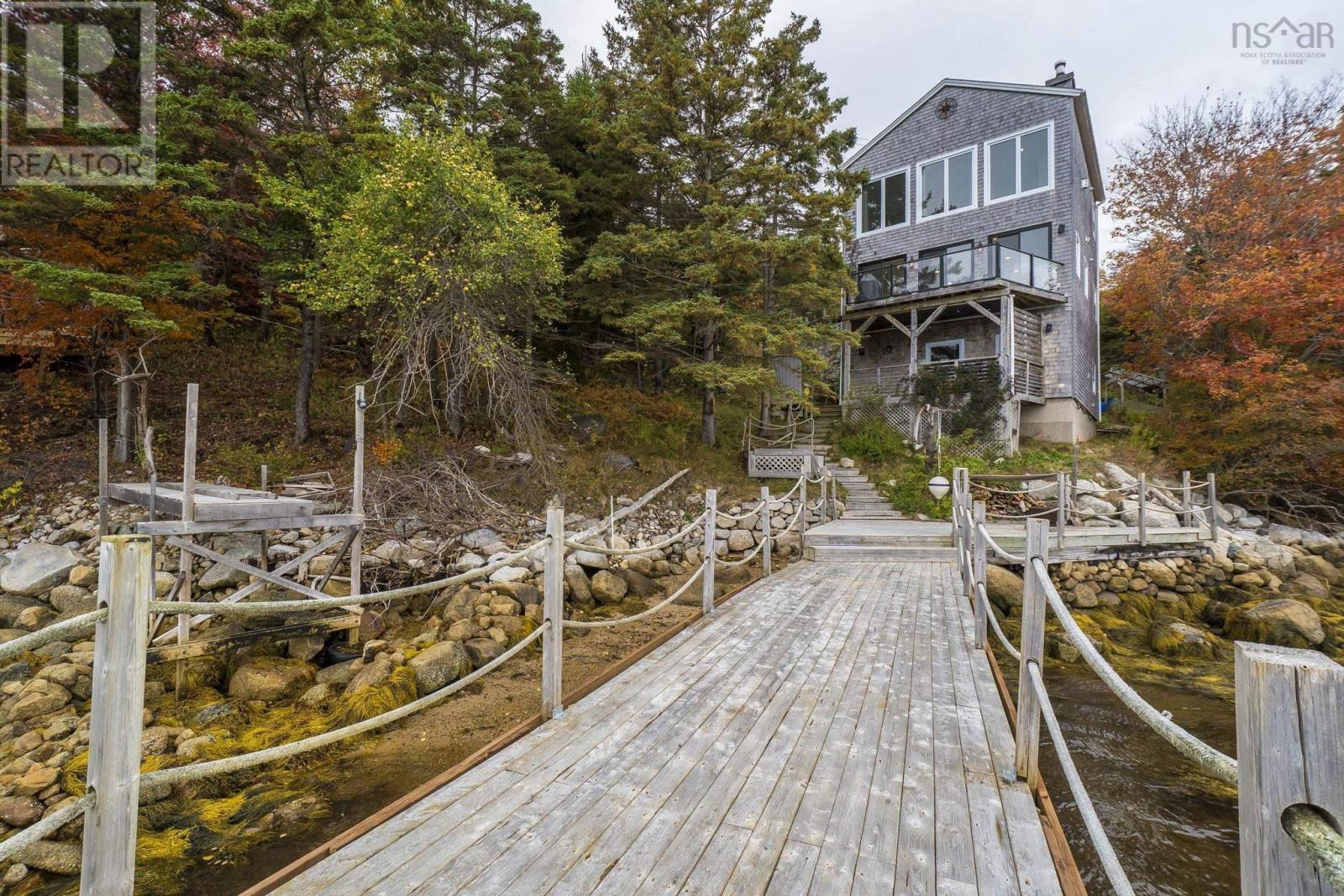 Property 18 of 51 of 6566 St Margarets Bay Road