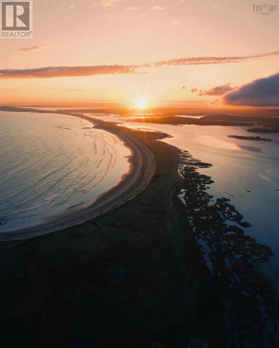 Property 27 of 35 of 2147 East Petpeswick Road