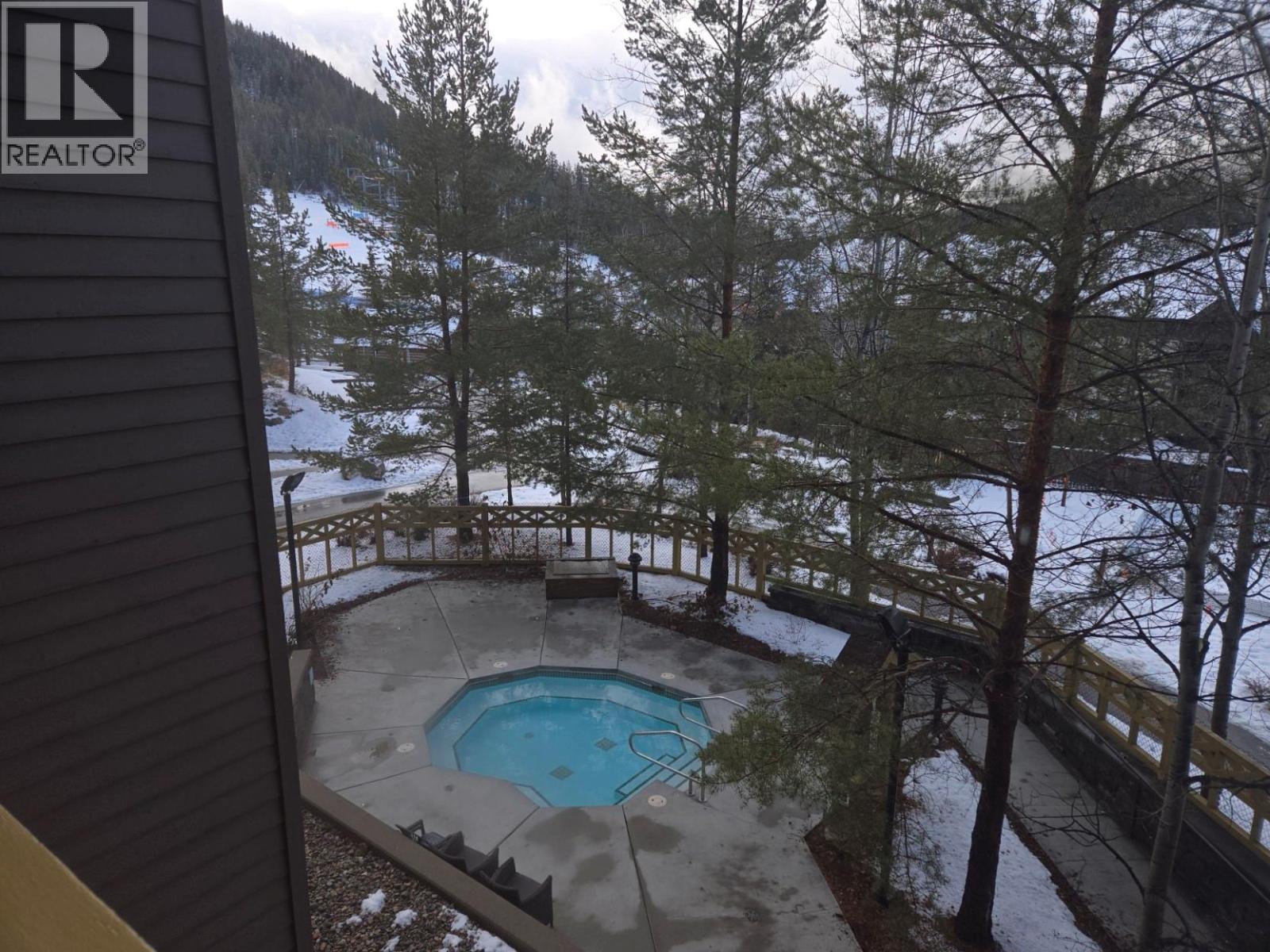 #303 2070 SUMMIT DRIVE - 11