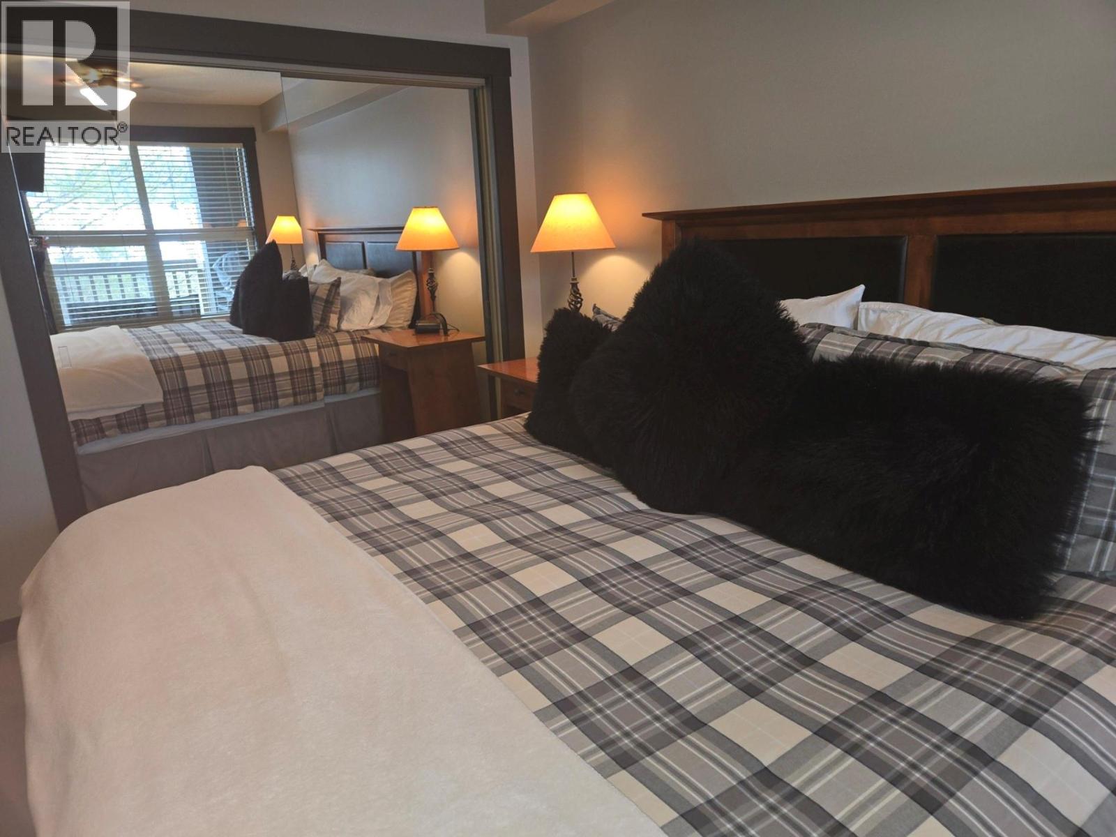 #303 2070 SUMMIT DRIVE - 13