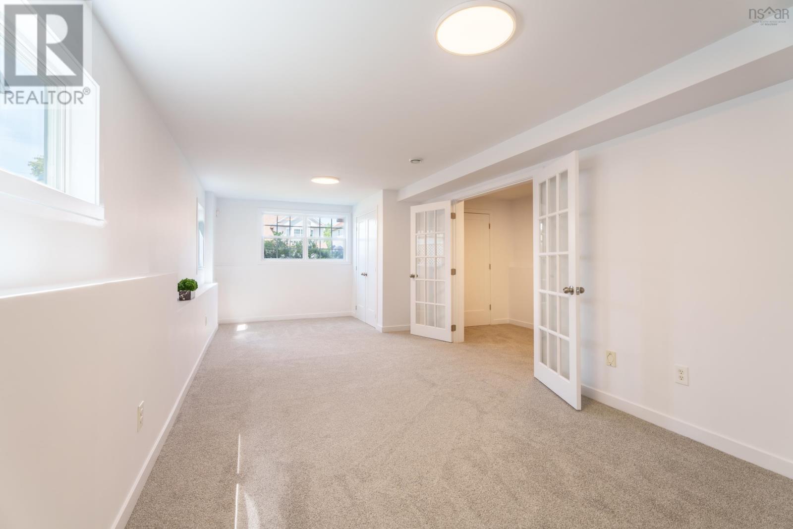 Property 37 of 50 of 272 Langbrae Drive