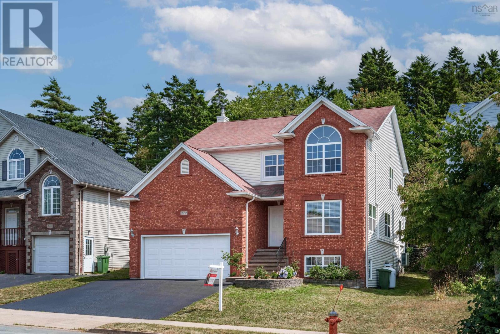 Property 3 of 50 of 272 Langbrae Drive