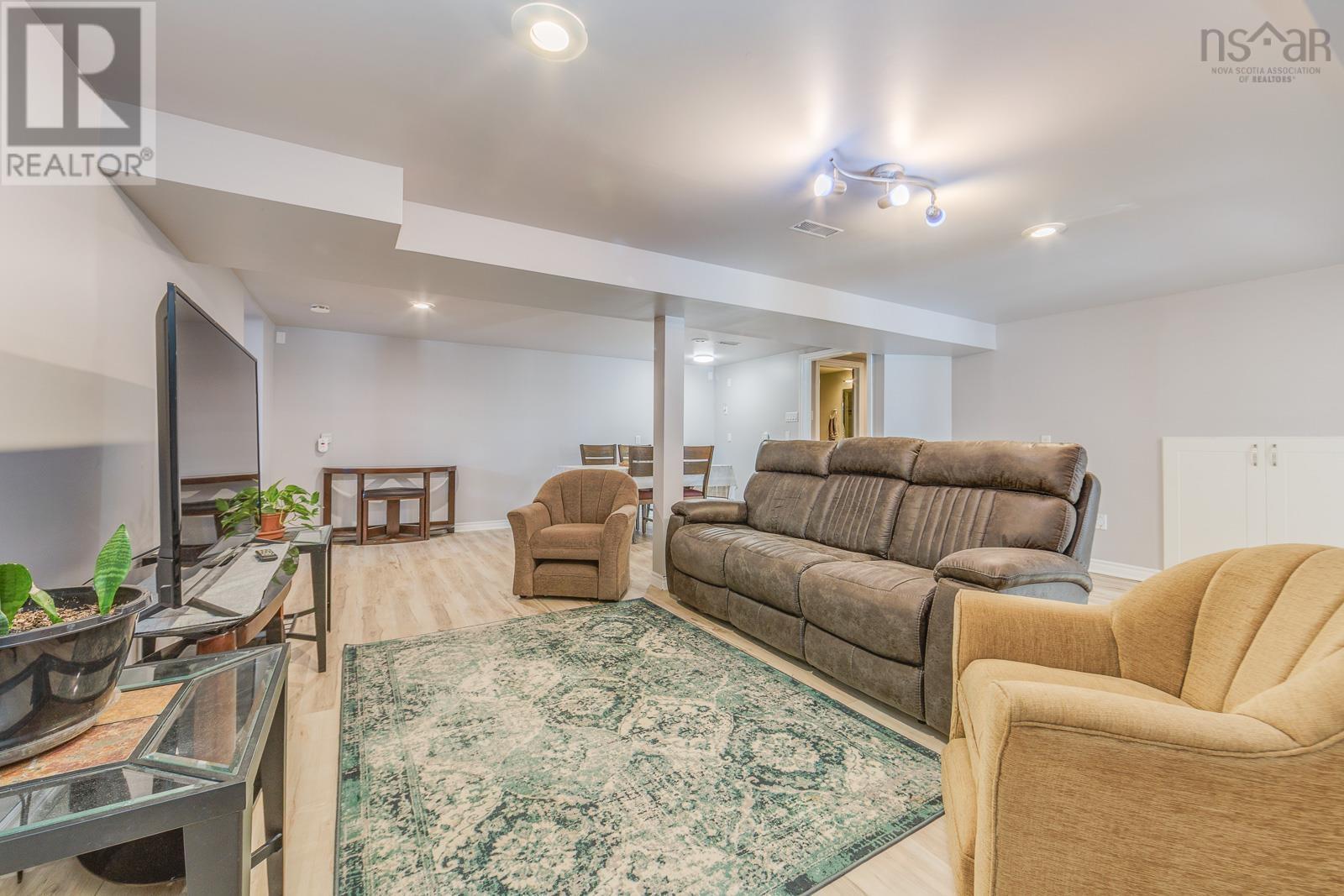 Property 23 of 34 of 102 Maple Boulevard