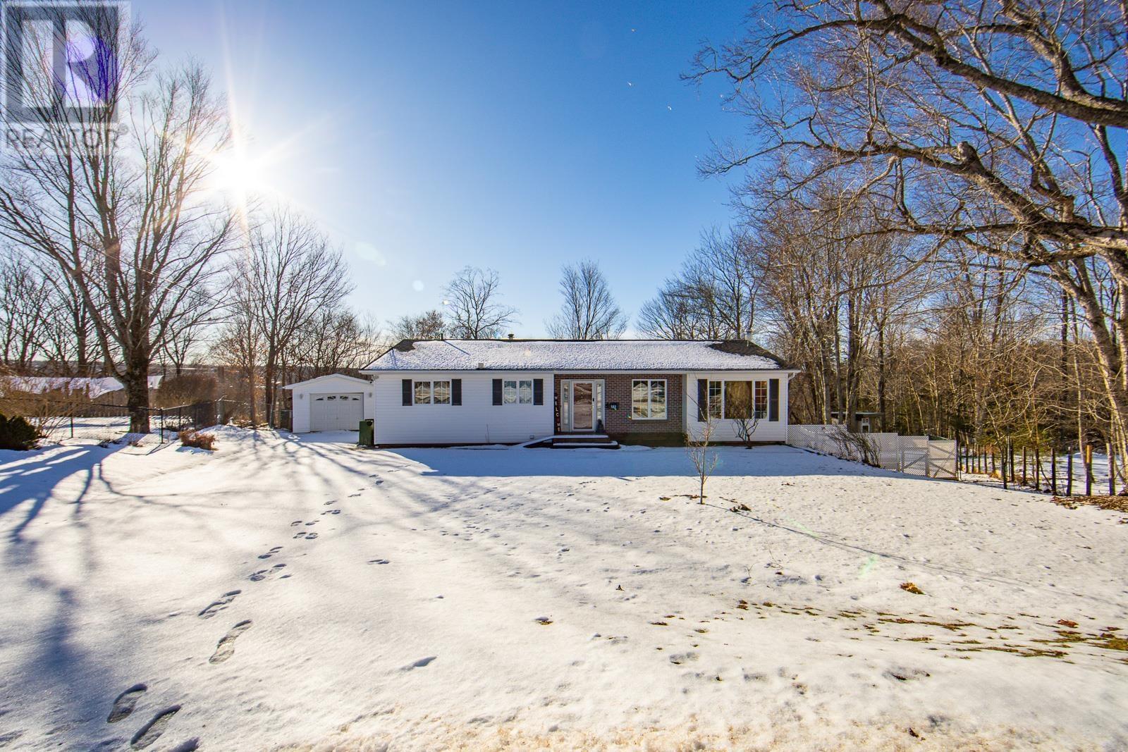 Property 28 of 34 of 102 Maple Boulevard