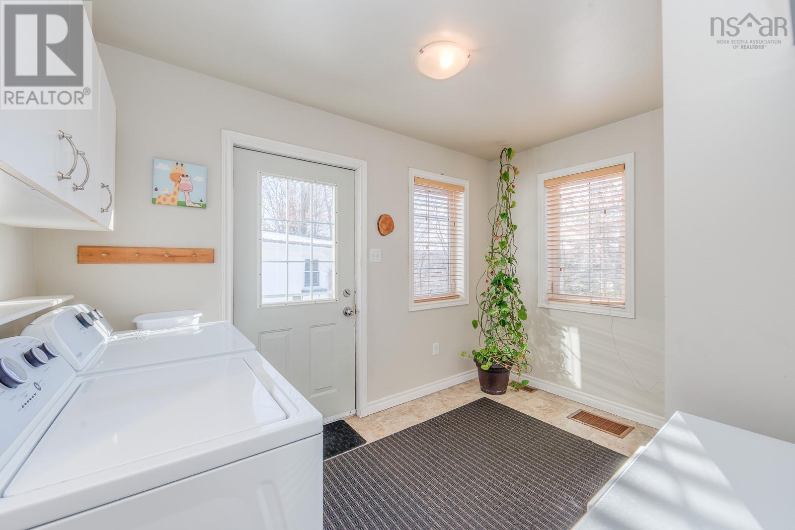 Property 33 of 34 of 102 Maple Boulevard