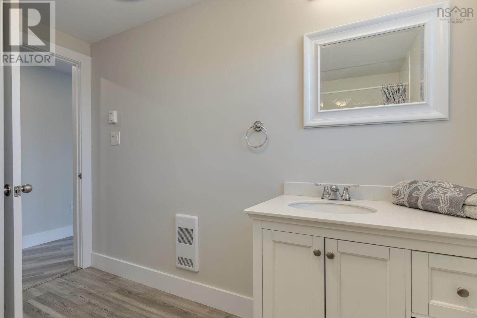 Property 25 of 41 of 406 Glen Rise Drive