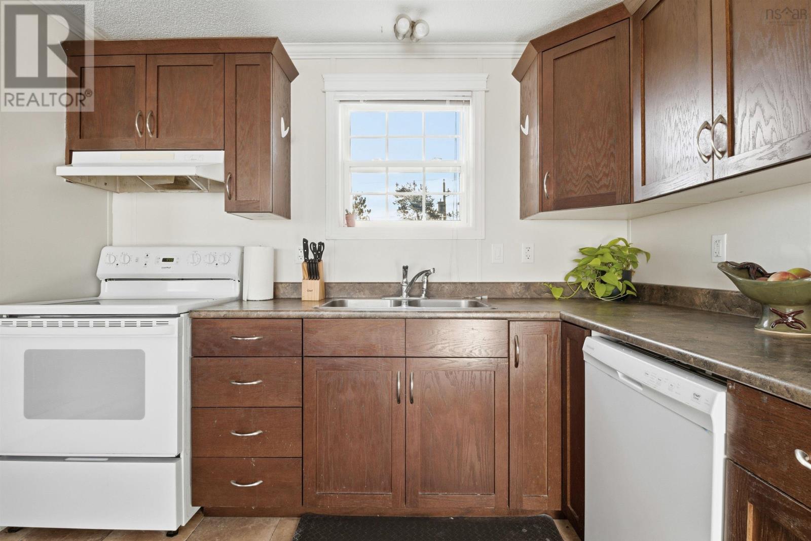 Property 5 of 30 of 12 Davis Drive