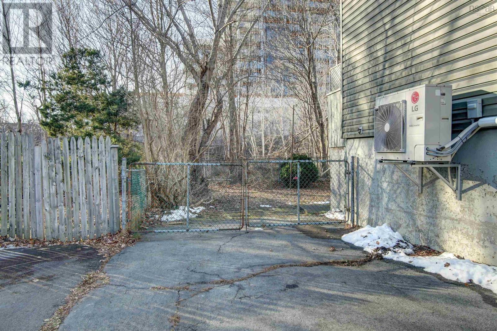 Property 24 of 44 of 3156 Aikens Avenue