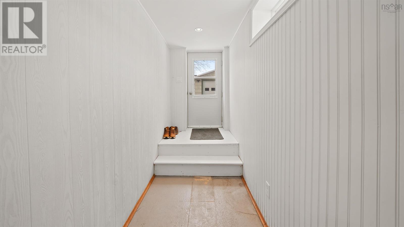 Property 28 of 43 of 186 Empire Street