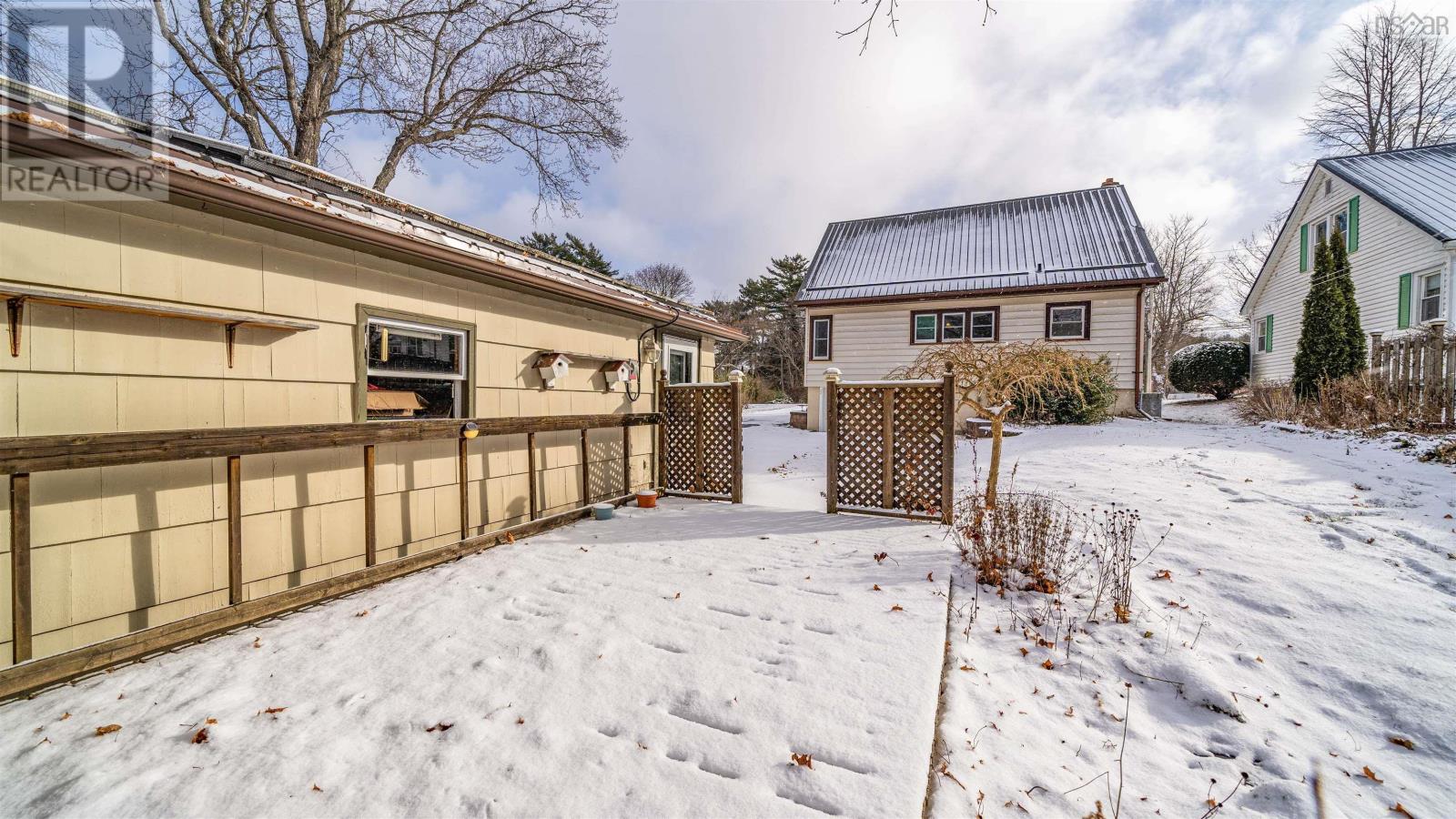 Property 42 of 43 of 186 Empire Street