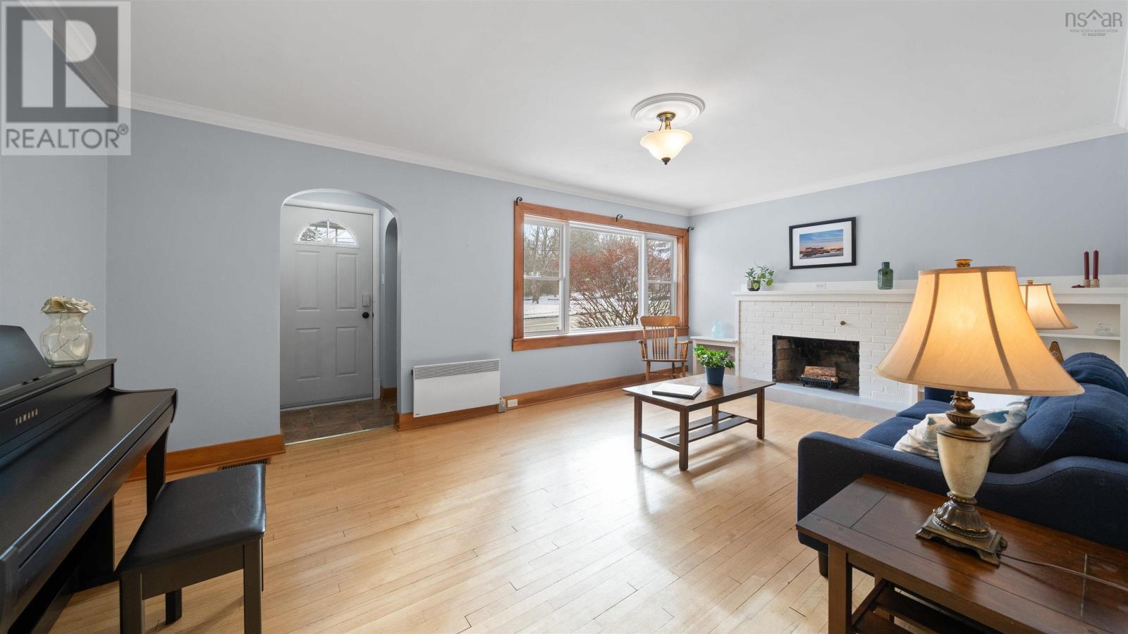 Property 5 of 43 of 186 Empire Street