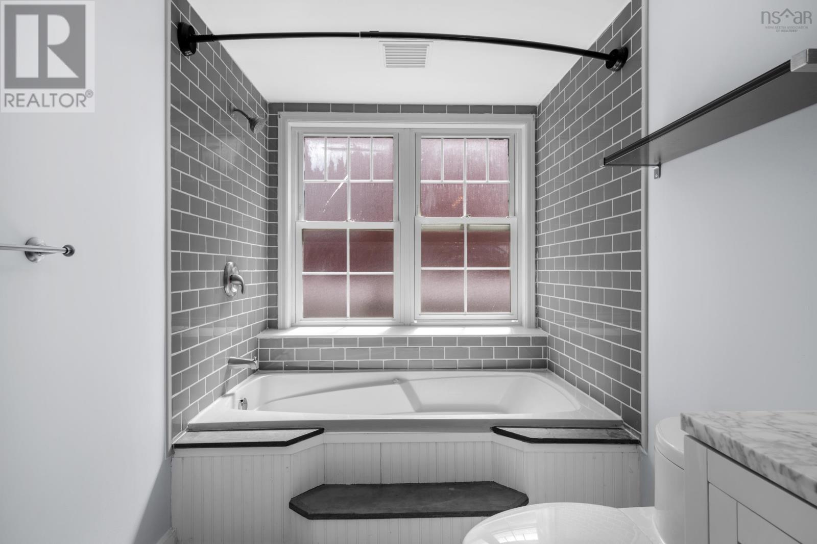 Property 22 of 31 of 421 96 Moirs Mill Road