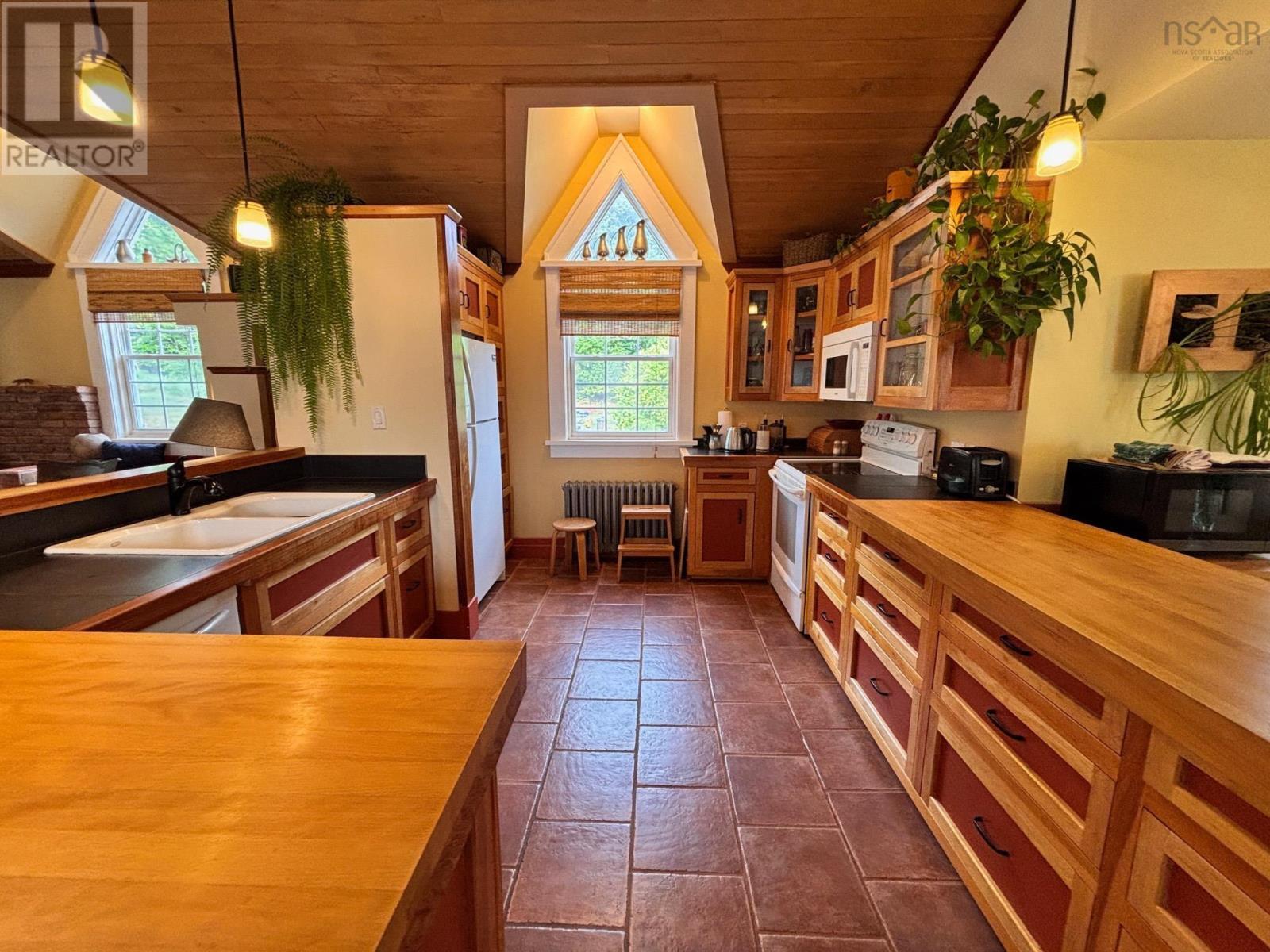 Property 19 of 49 of 57 King Street