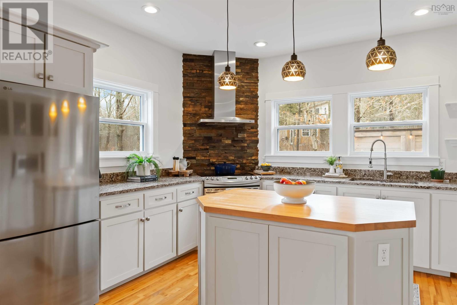 Property 9 of 48 of 69 Sherwood Drive