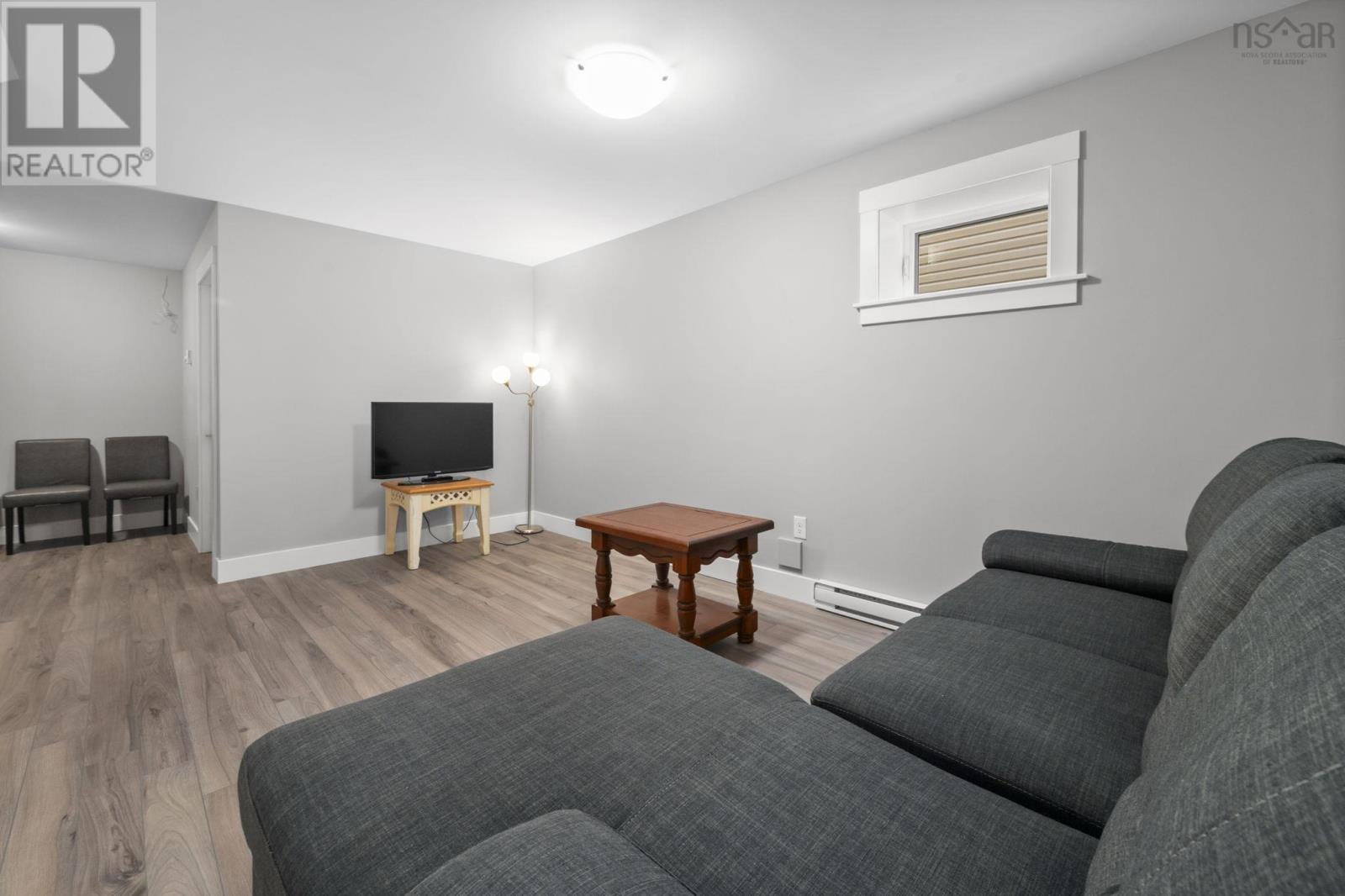 Property 37 of 48 of 182 Titanium Crescent