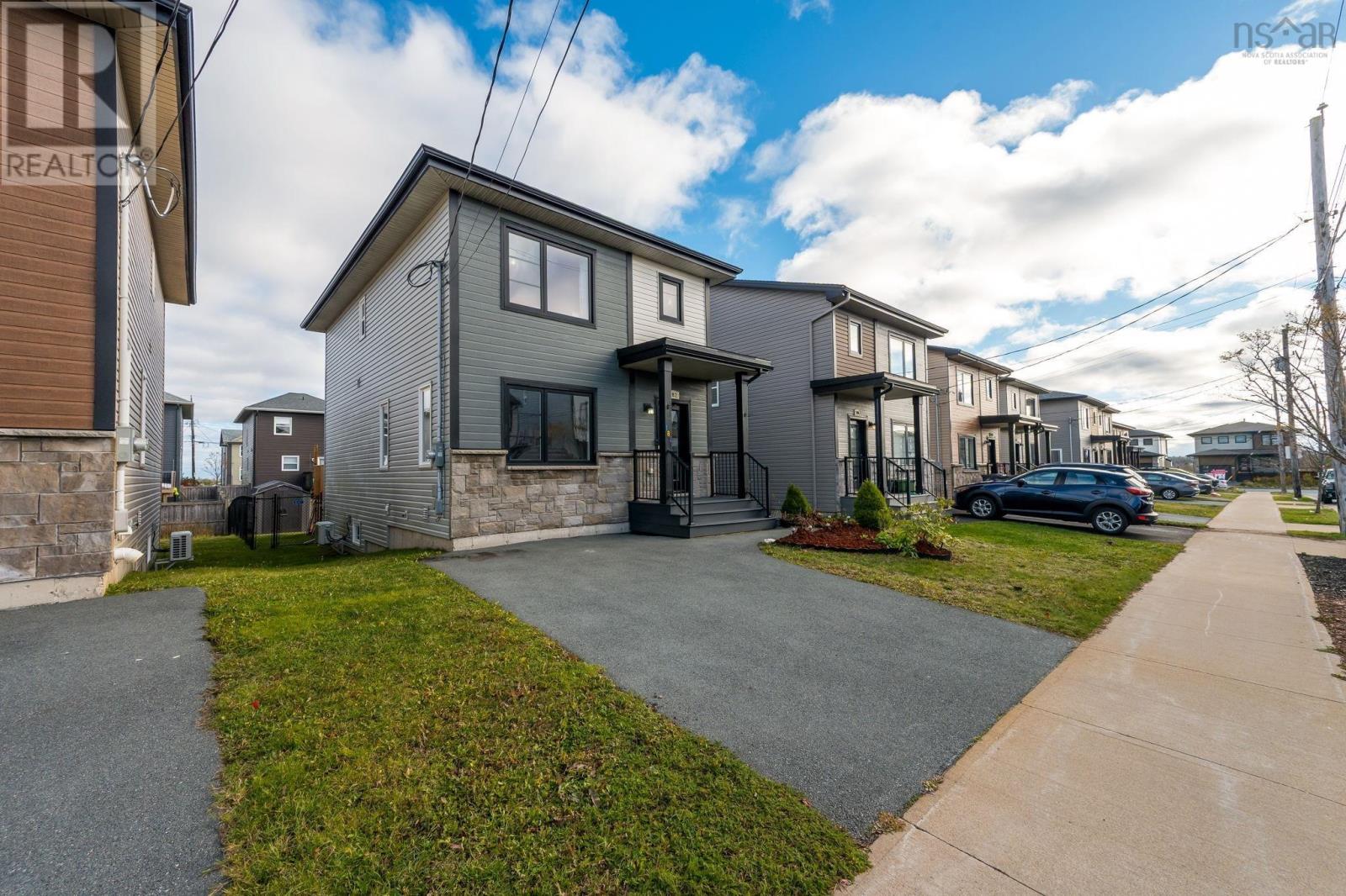 Property 47 of 48 of 182 Titanium Crescent