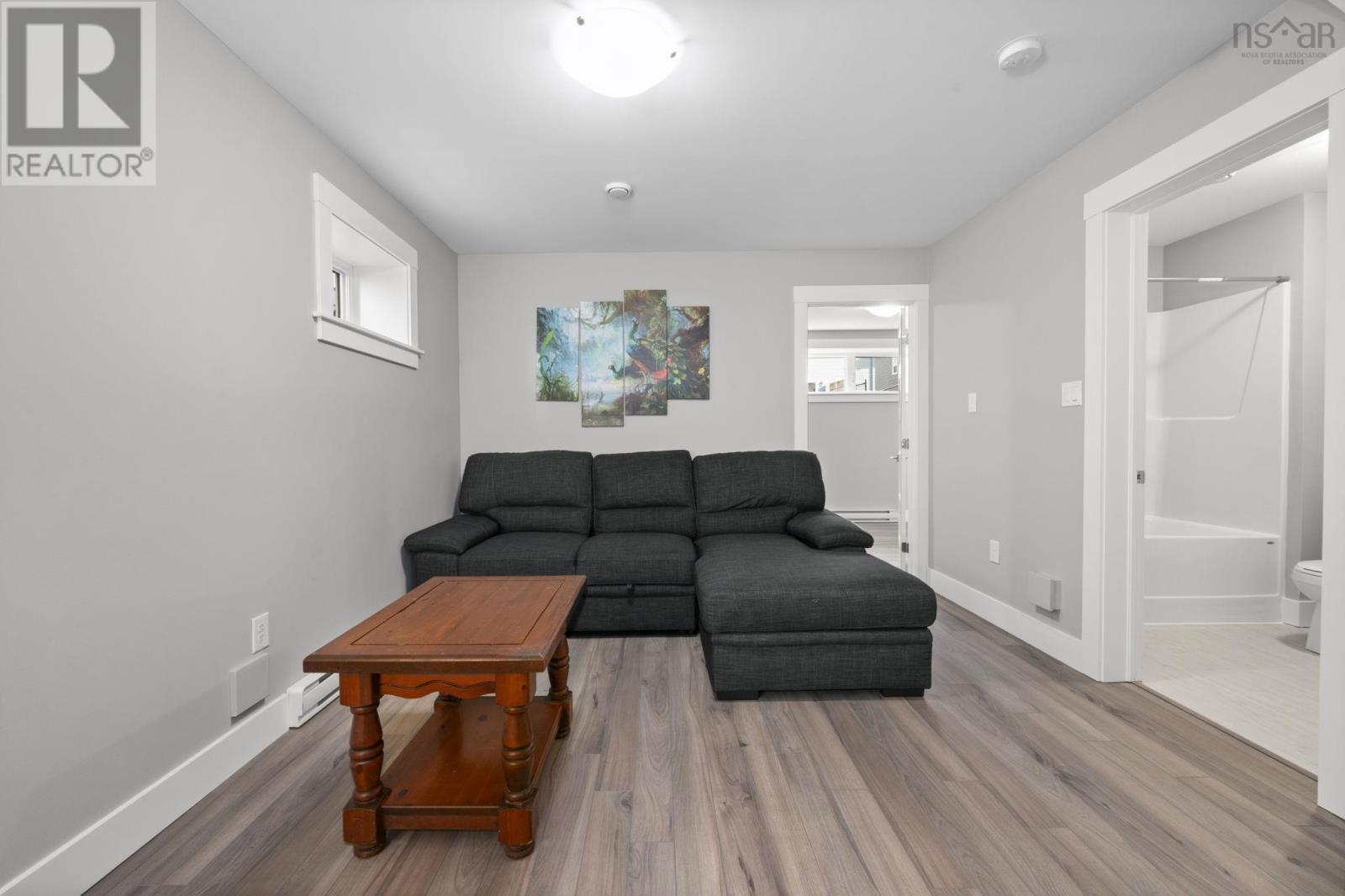 Property 38 of 48 of 182 Titanium Crescent